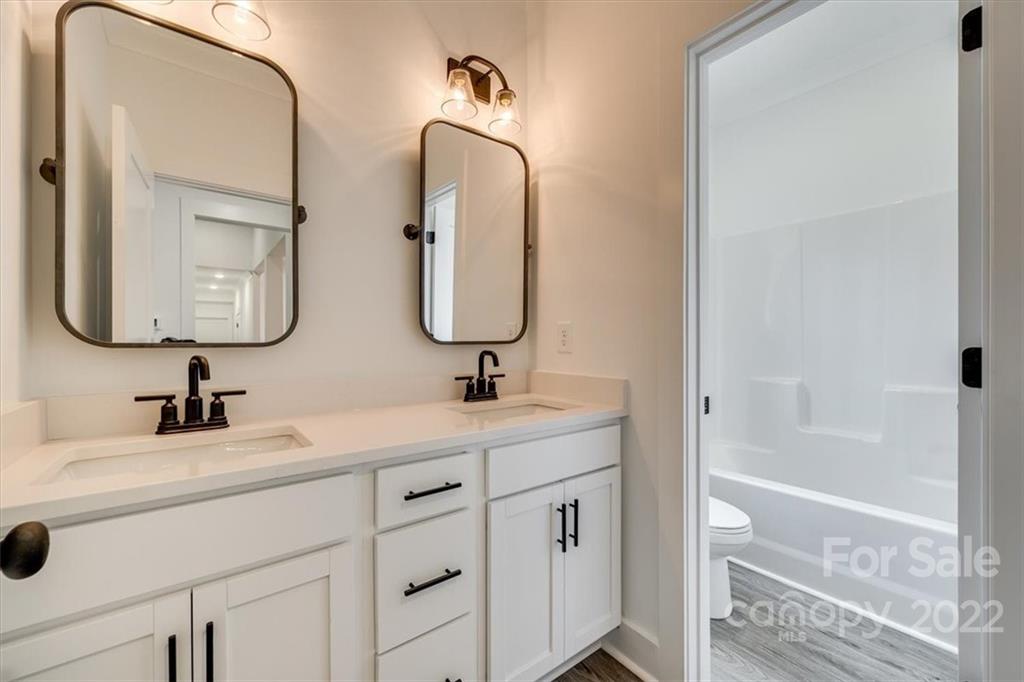 Sanders Landing - Residential
