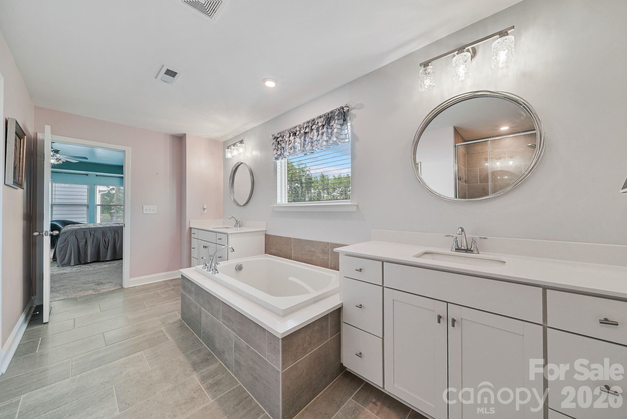Paddlers Cove - Residential