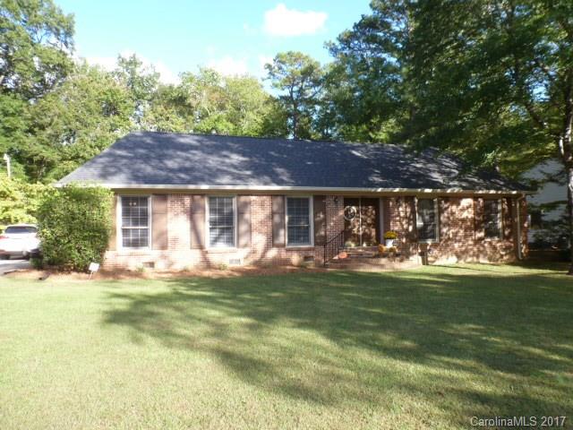 All brick, 3BR, 2BA home in Arrowood Estates. Home features fml LR, fml DR, den with fireplace, kitchen with breakfast area, lots of cabinets and counter space, all appliances remain. Hardwood floors throughout and ceramic tile in kitchen, and baths. Great screened porch on back, paved drive and beautiful lot.