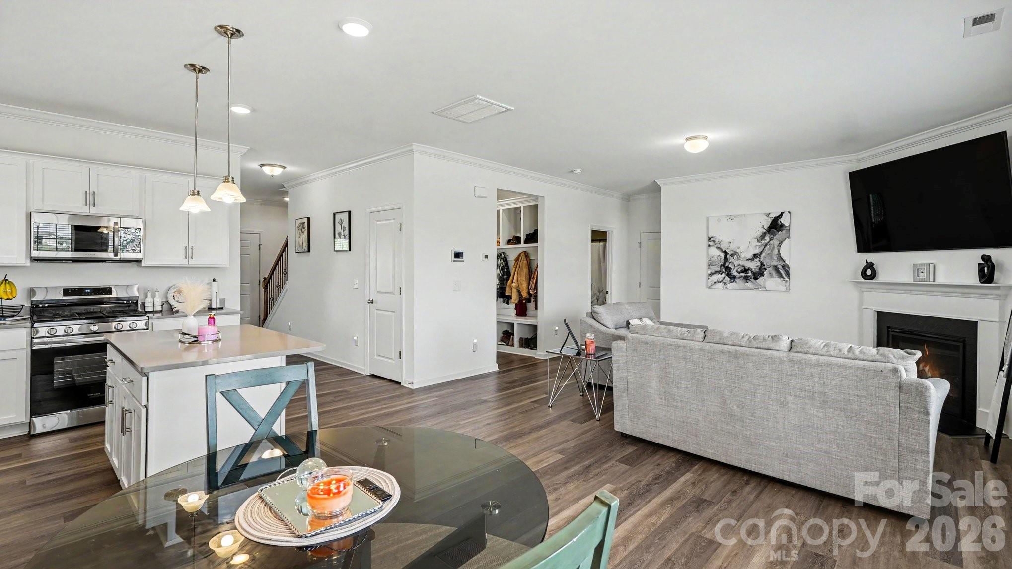 Altavista - Residential