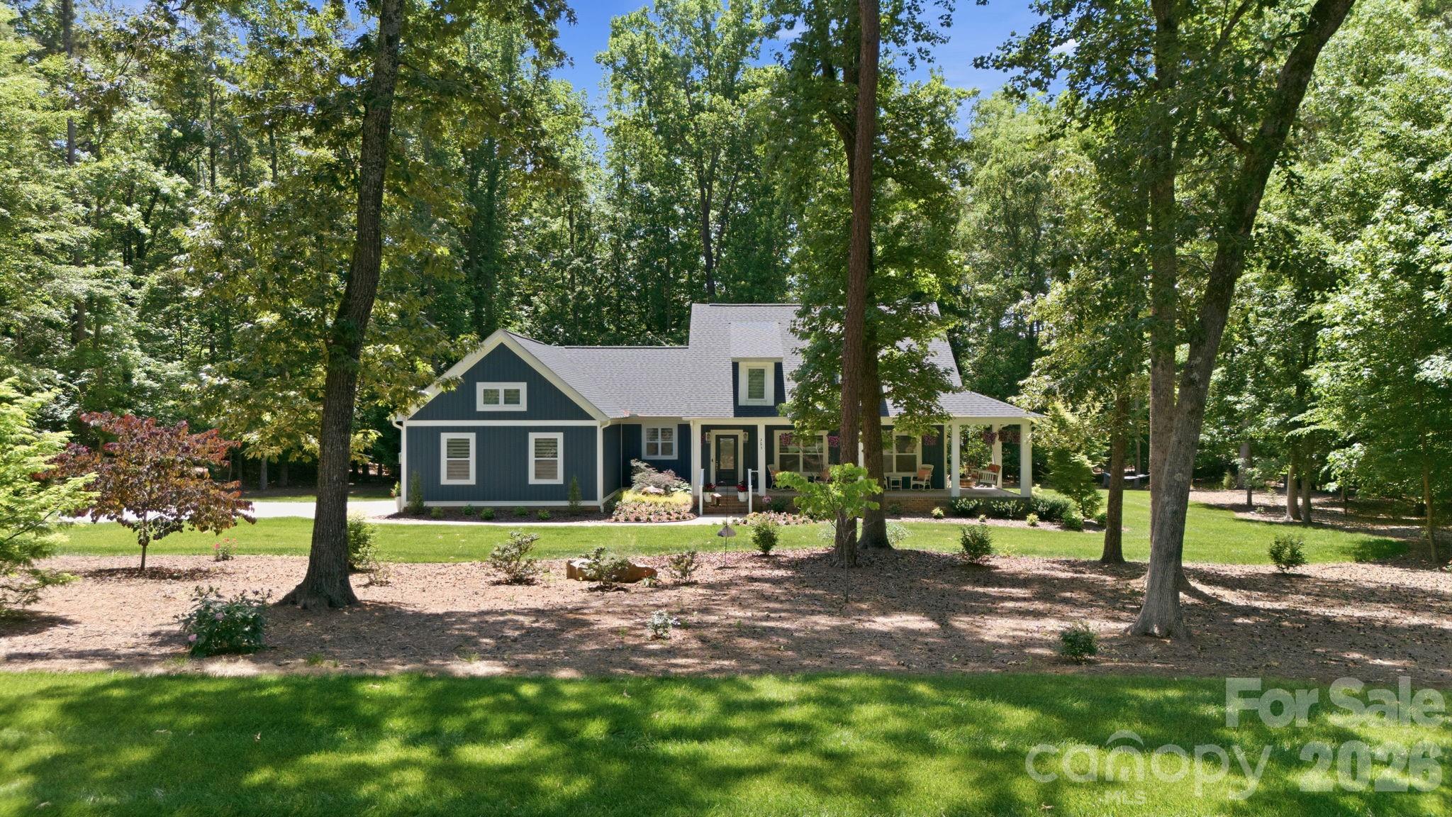 Yachtsmans Point - Residential