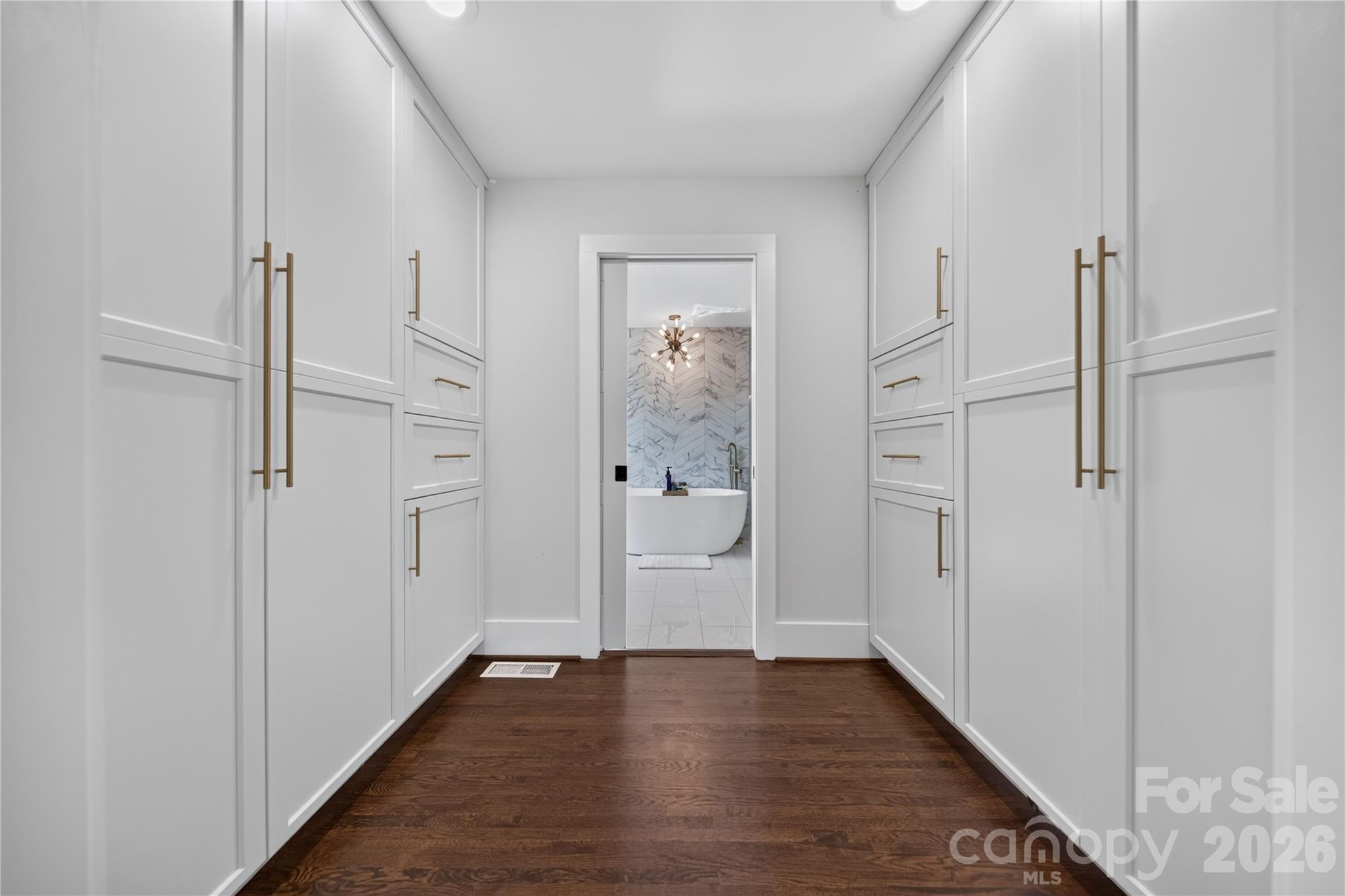 Merry Oaks - Residential