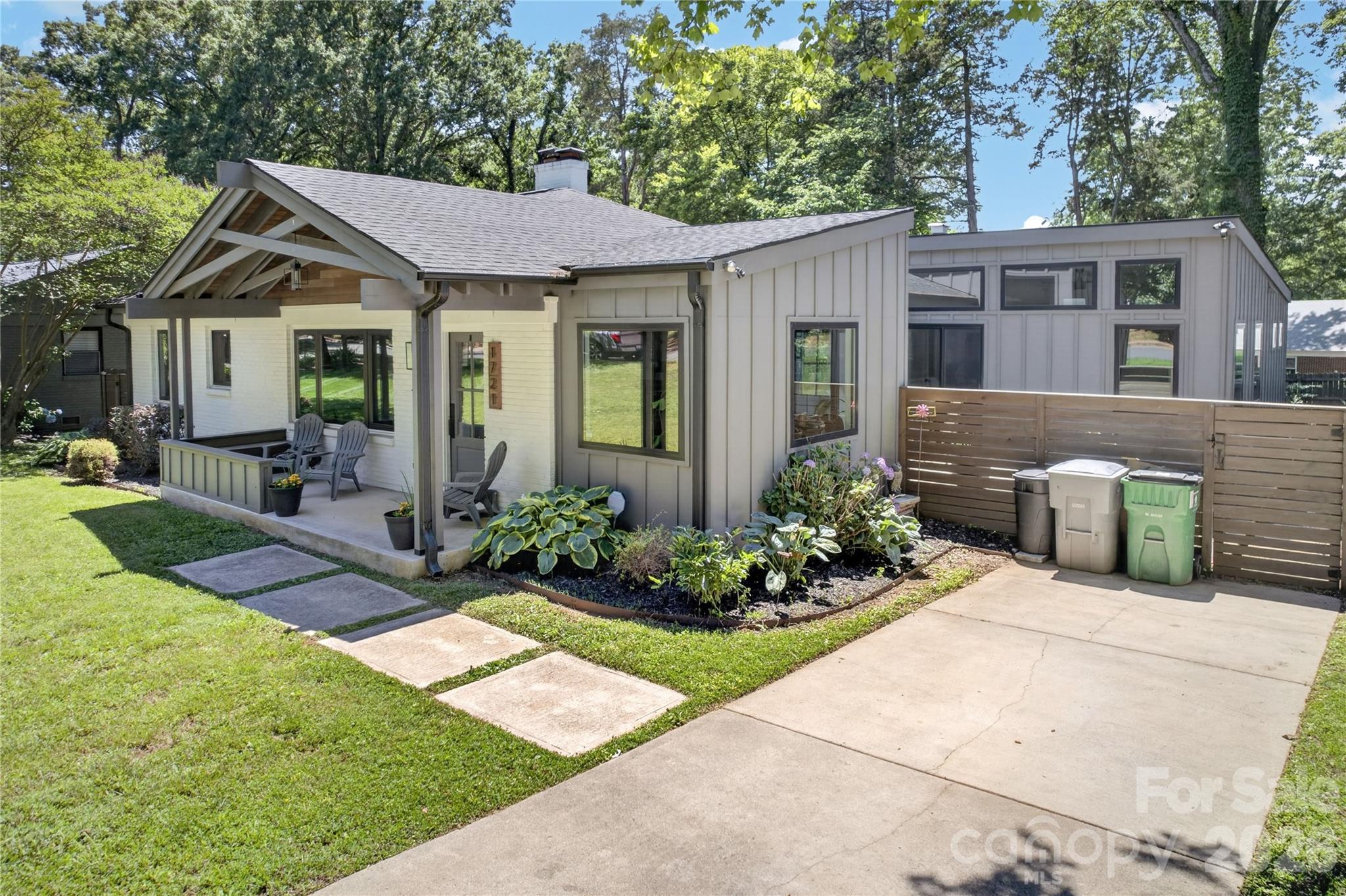 Merry Oaks - Residential