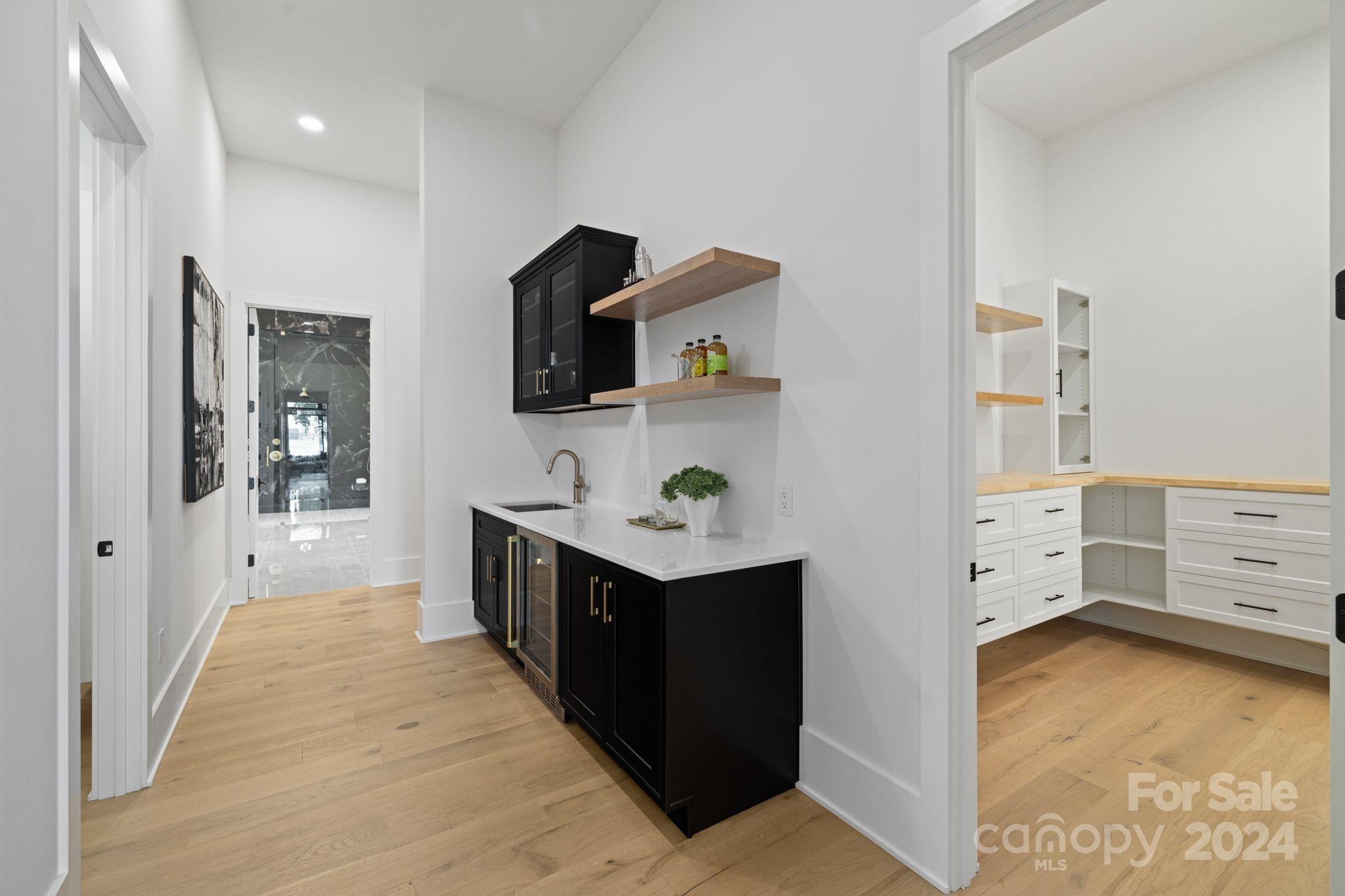 Saylors Watch - Residential