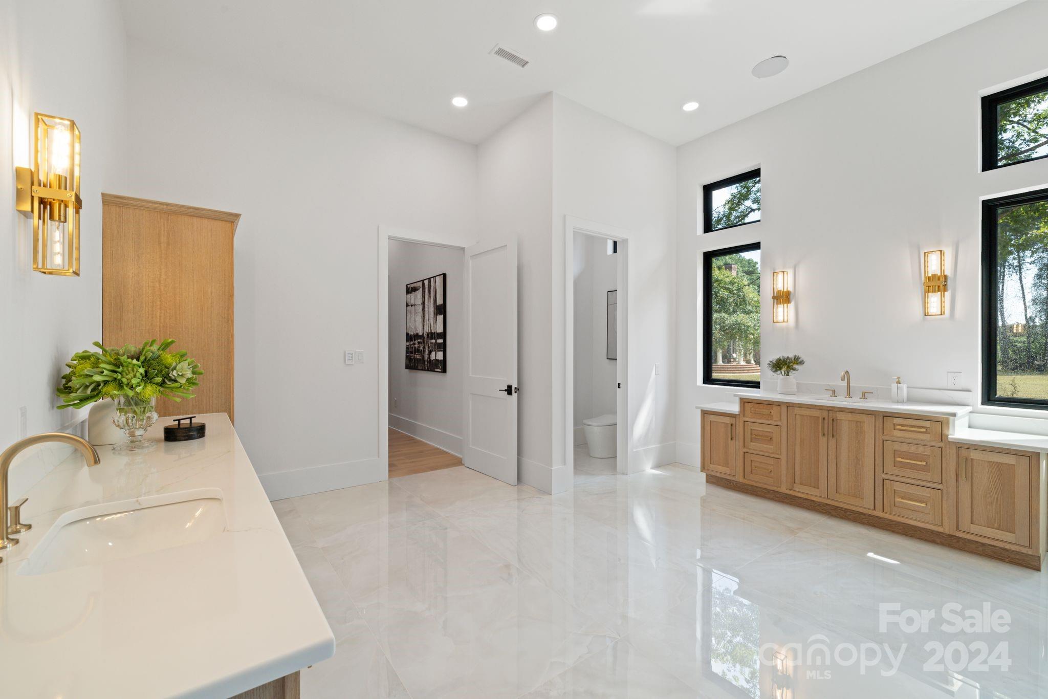 Saylors Watch - Residential