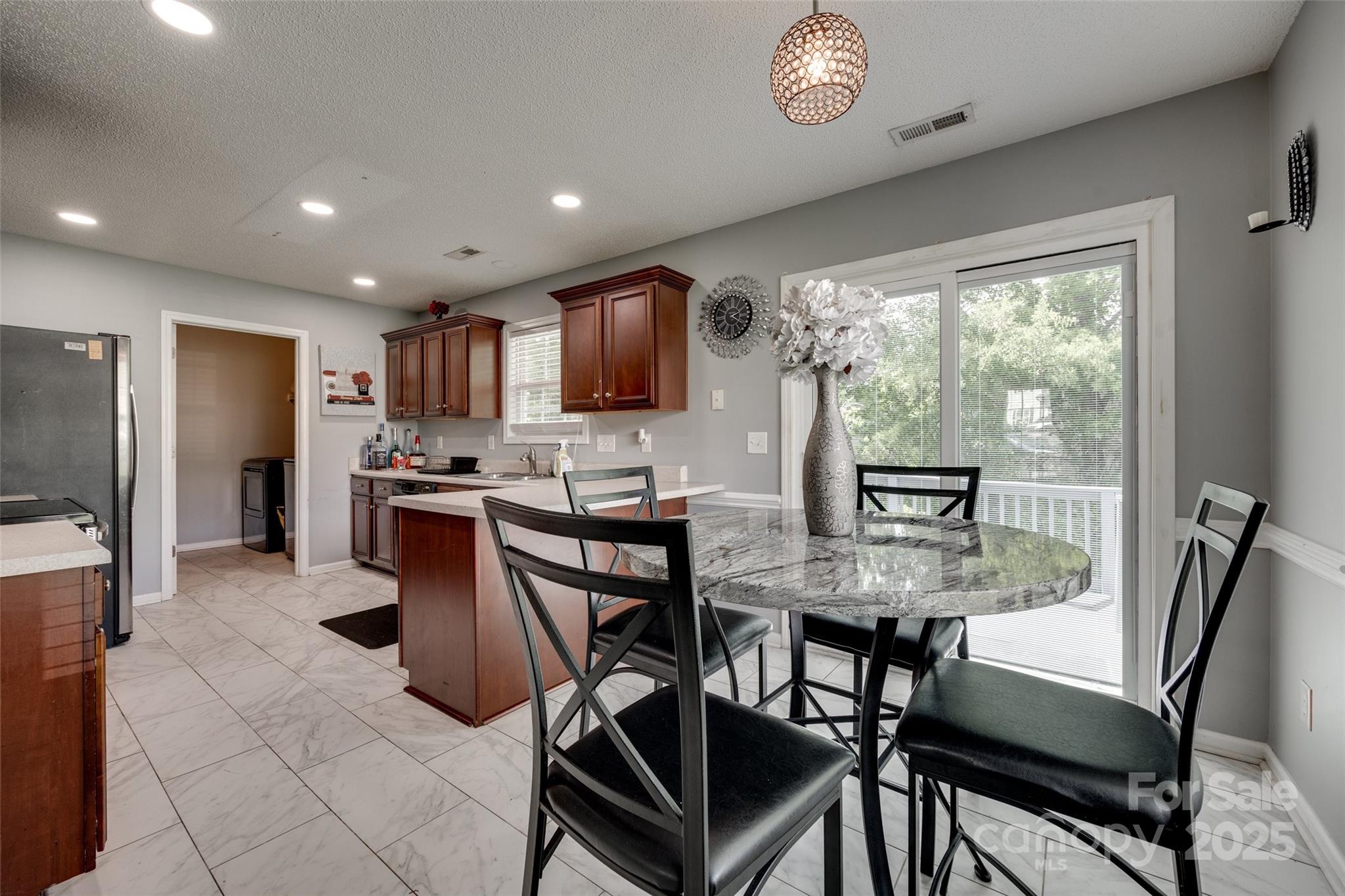 Avery Lake - Residential