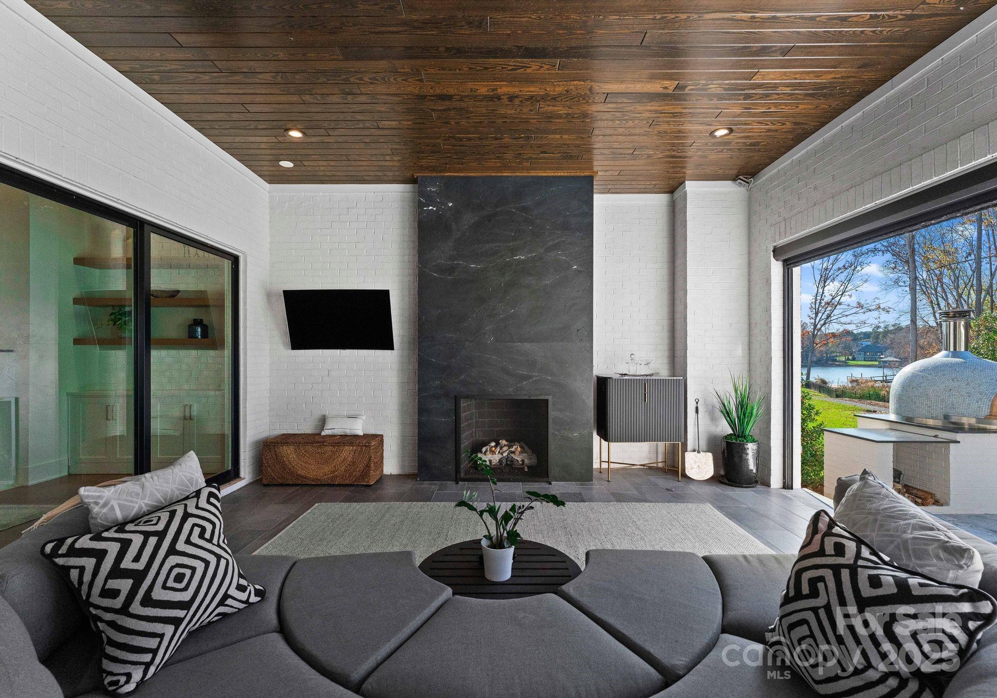 Saylors Watch - Residential