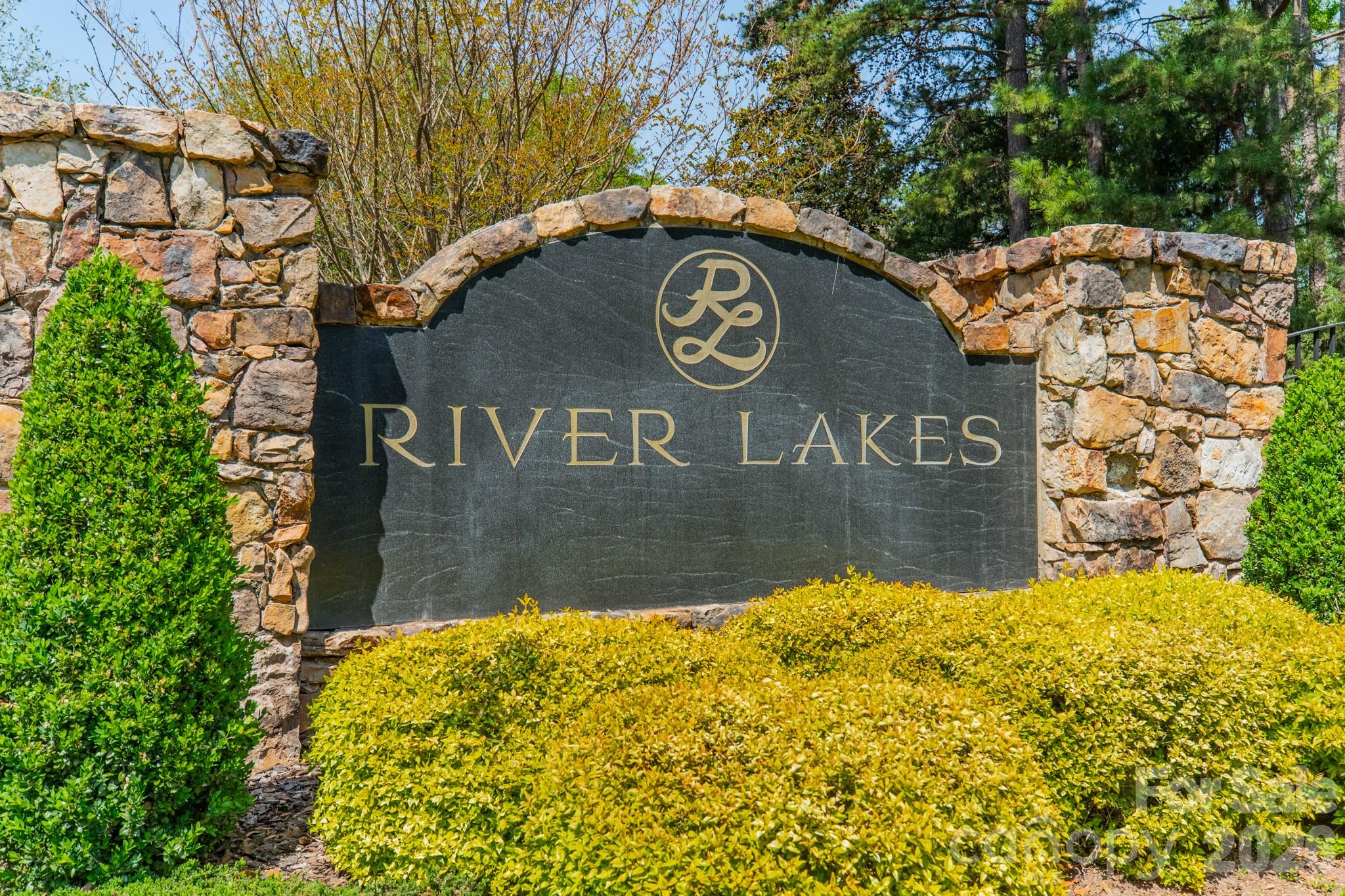 River Lakes - Residential