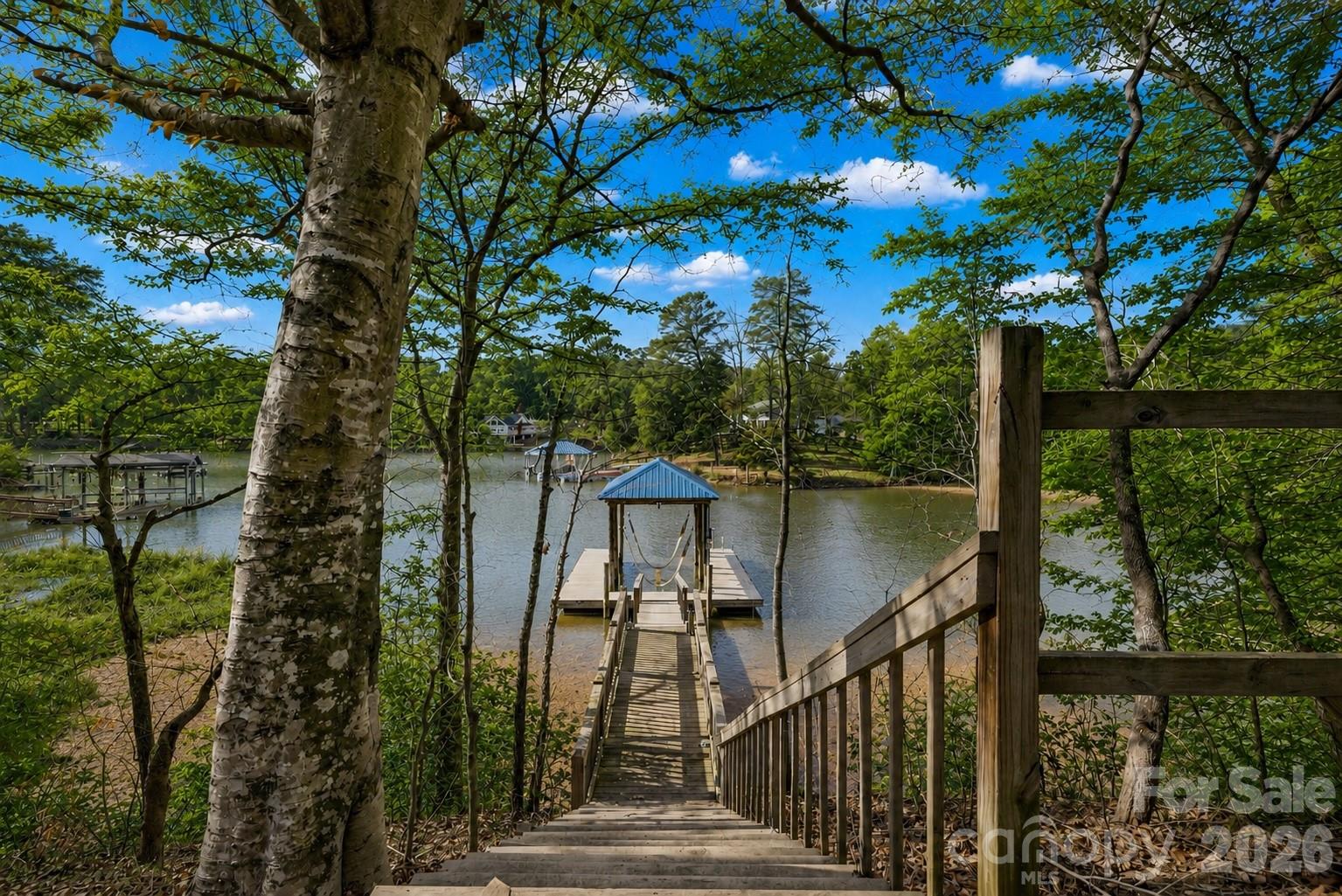 Tega Cay - Residential