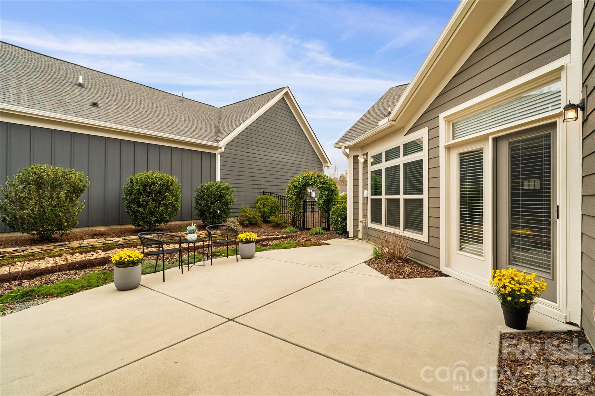 The Courtyards At Wesley Chapel - Residential
