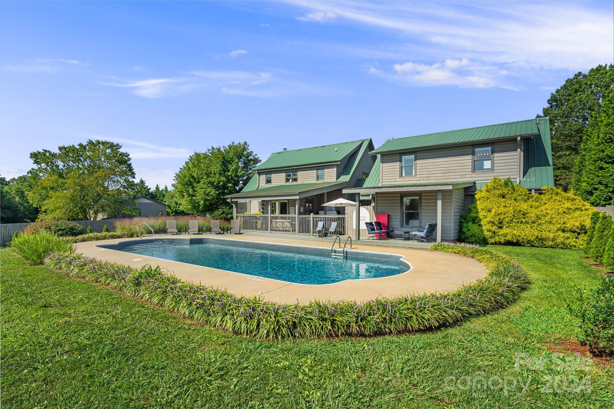 The Village At Averys Creek - Residential