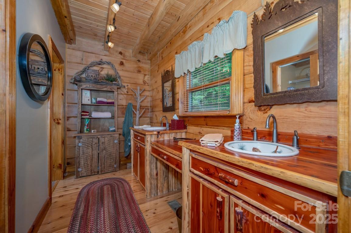 Yellowtop Mountain Estates - Residential