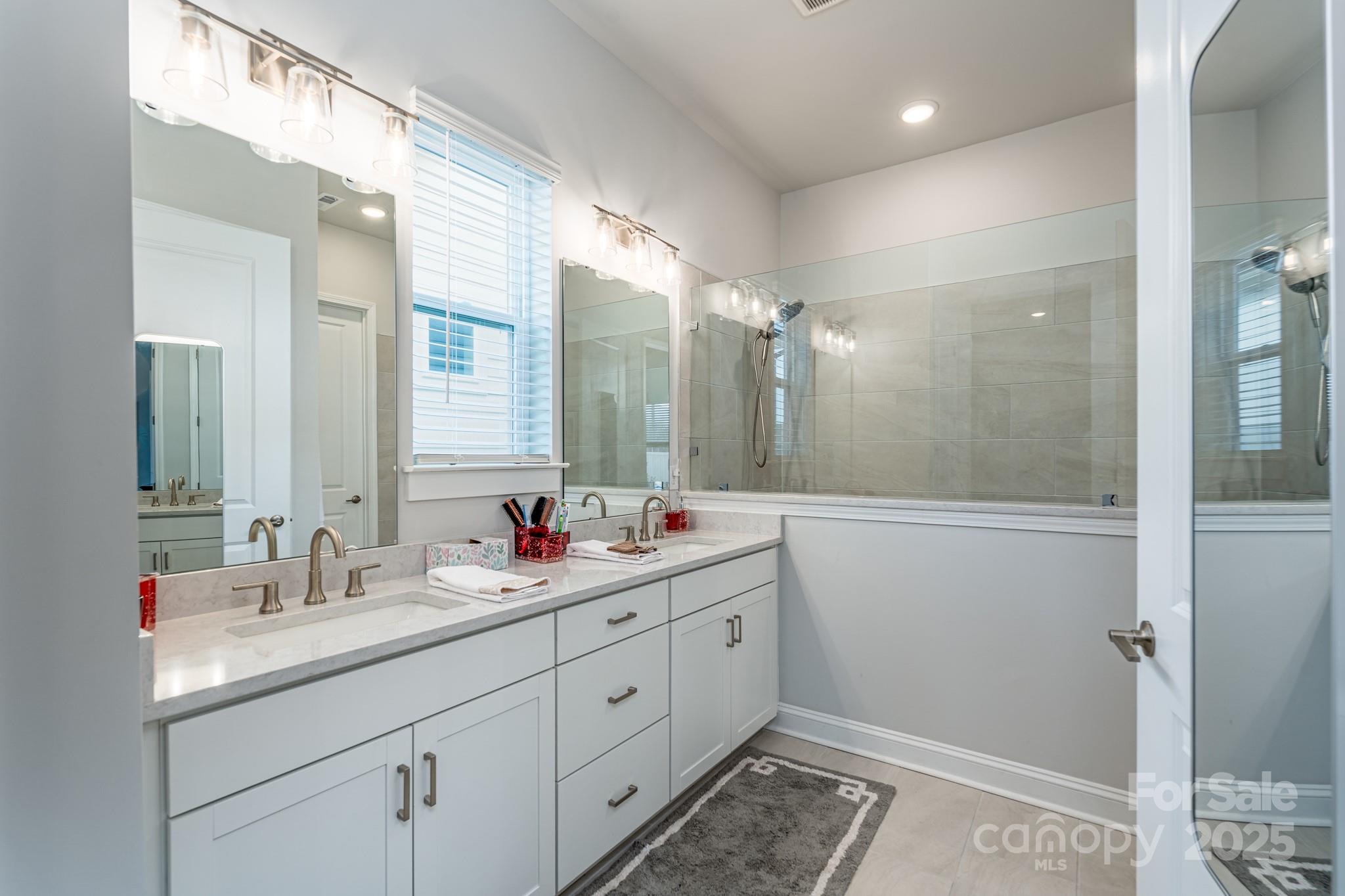 Encore at Streamside - Residential
