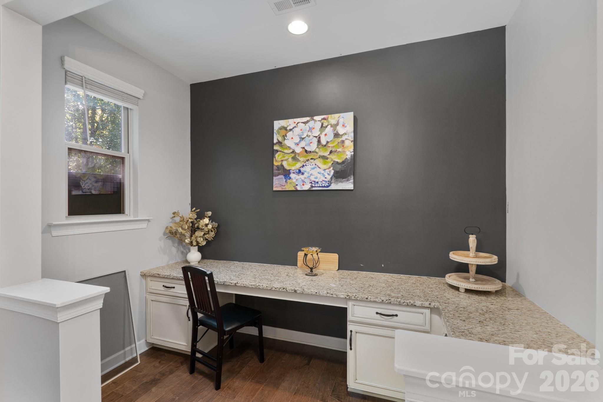 Lake Crest - Residential