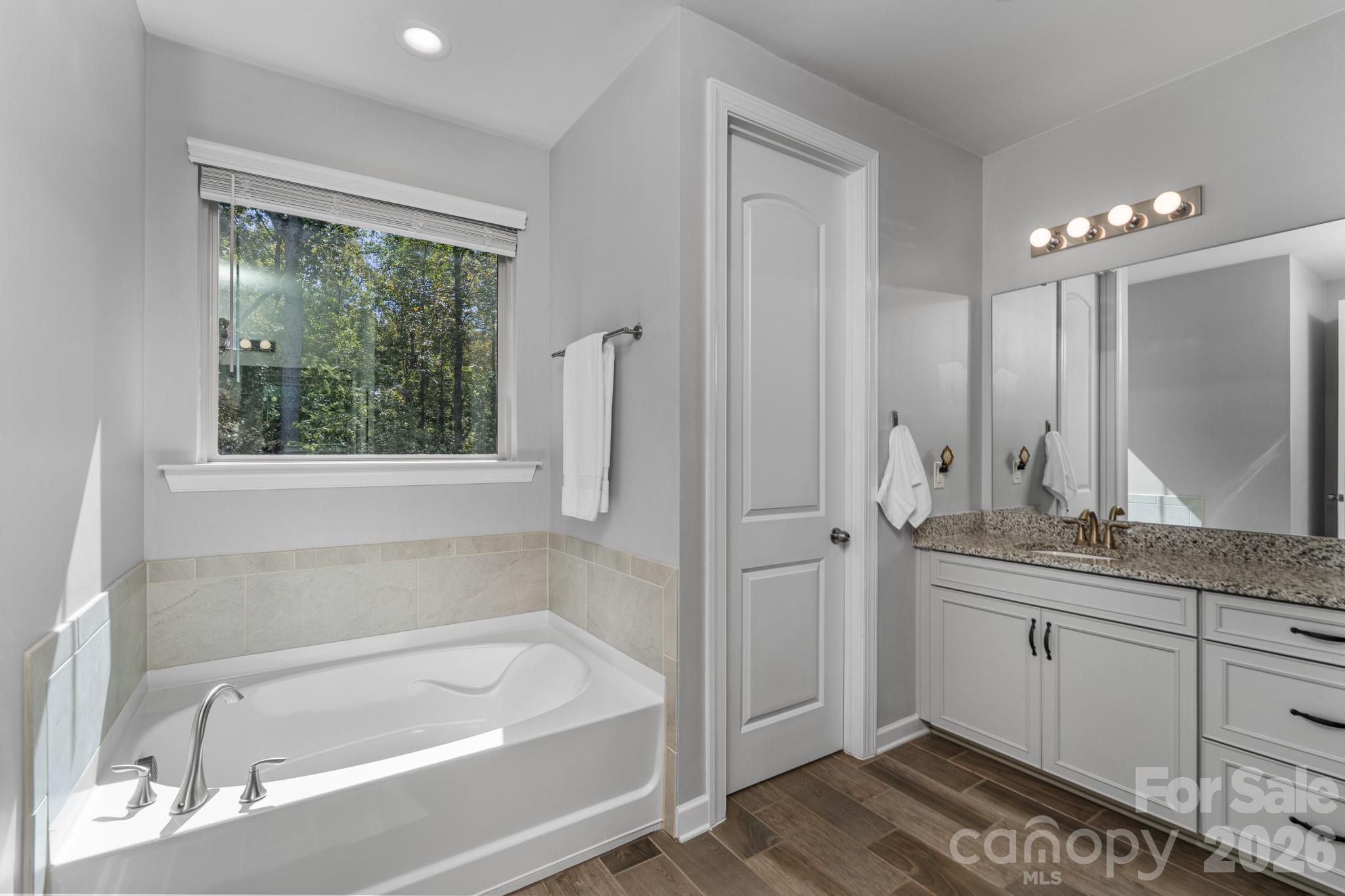 Lake Crest - Residential
