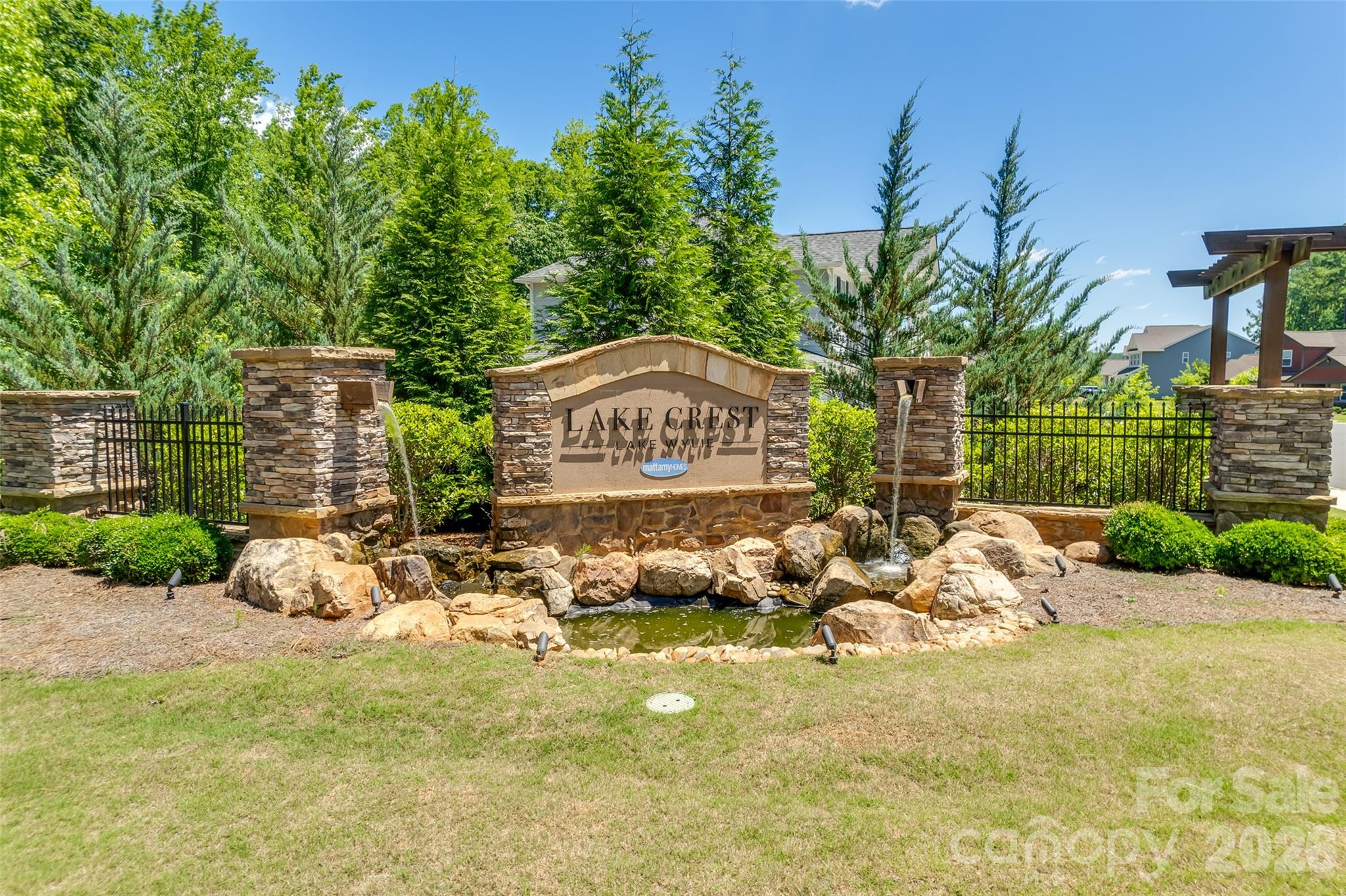 Lake Crest - Residential