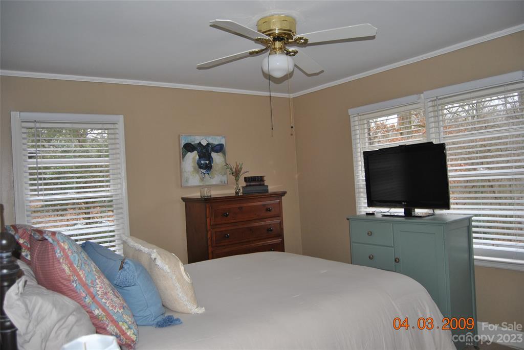 Dutchman Heights - Residential