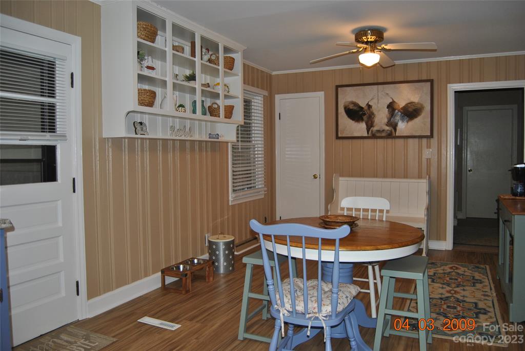 Dutchman Heights - Residential