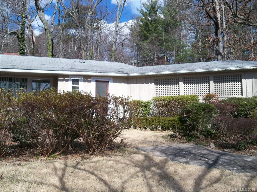 This Gillette Woods home is in need of rehabilitation.  The location is great, the lot is almost 3 acres with mountain views.  Need to move it fast, it's in pre-foreclosure.