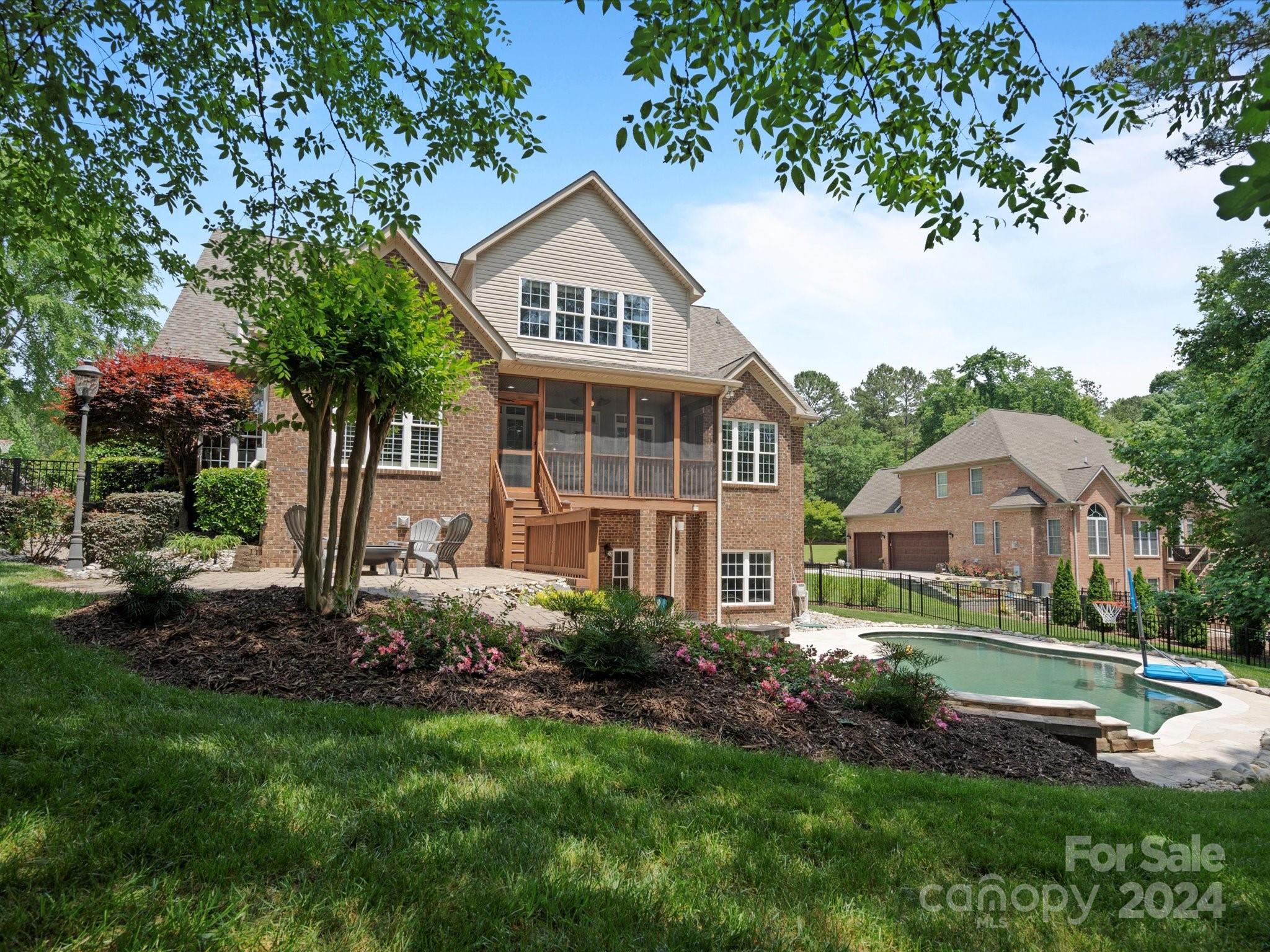 Water Edge - Residential