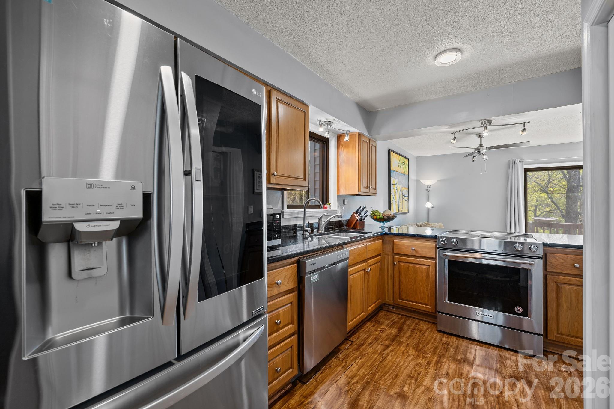 Tega Cay - Residential
