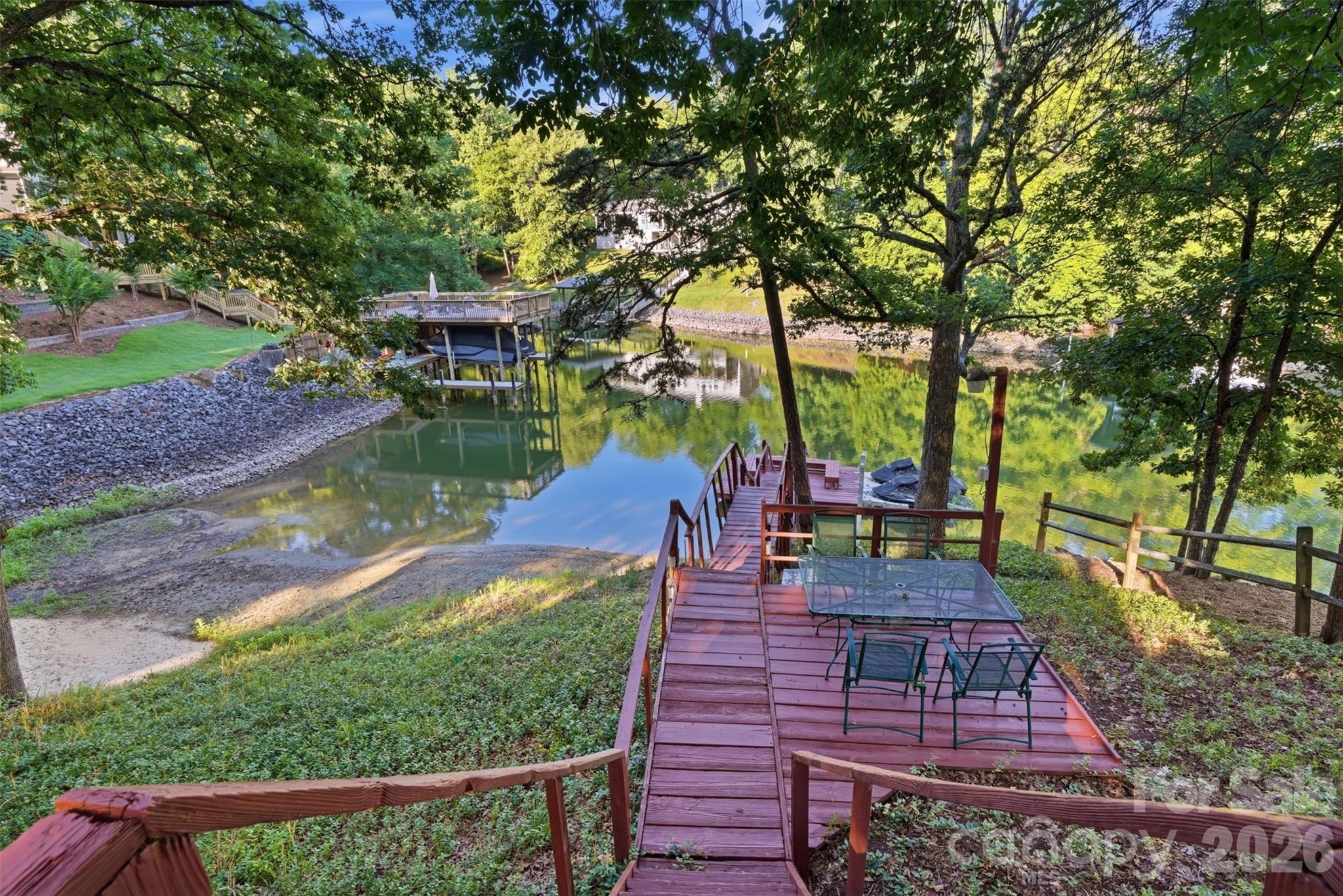 Tega Cay - Residential