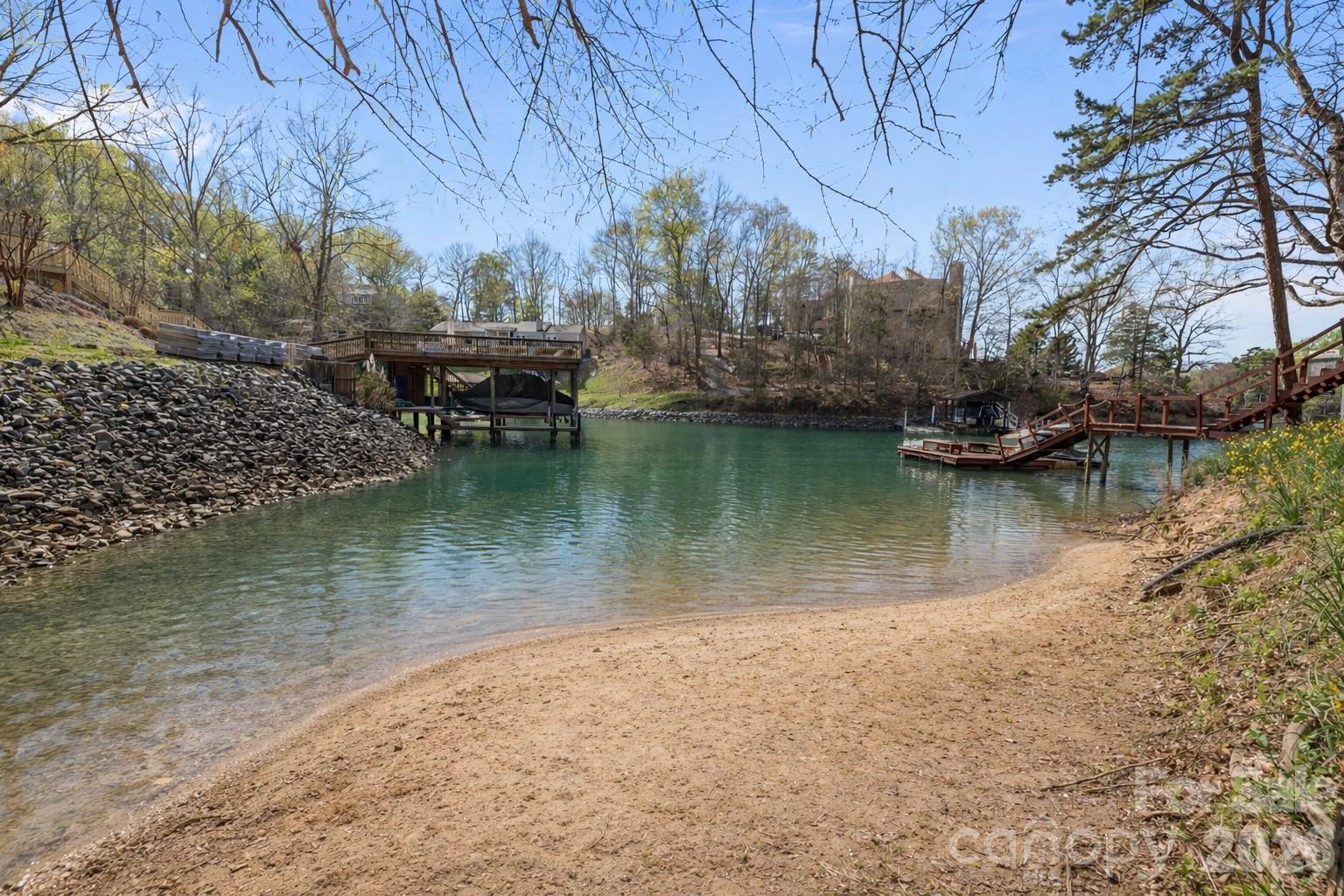 Tega Cay - Residential