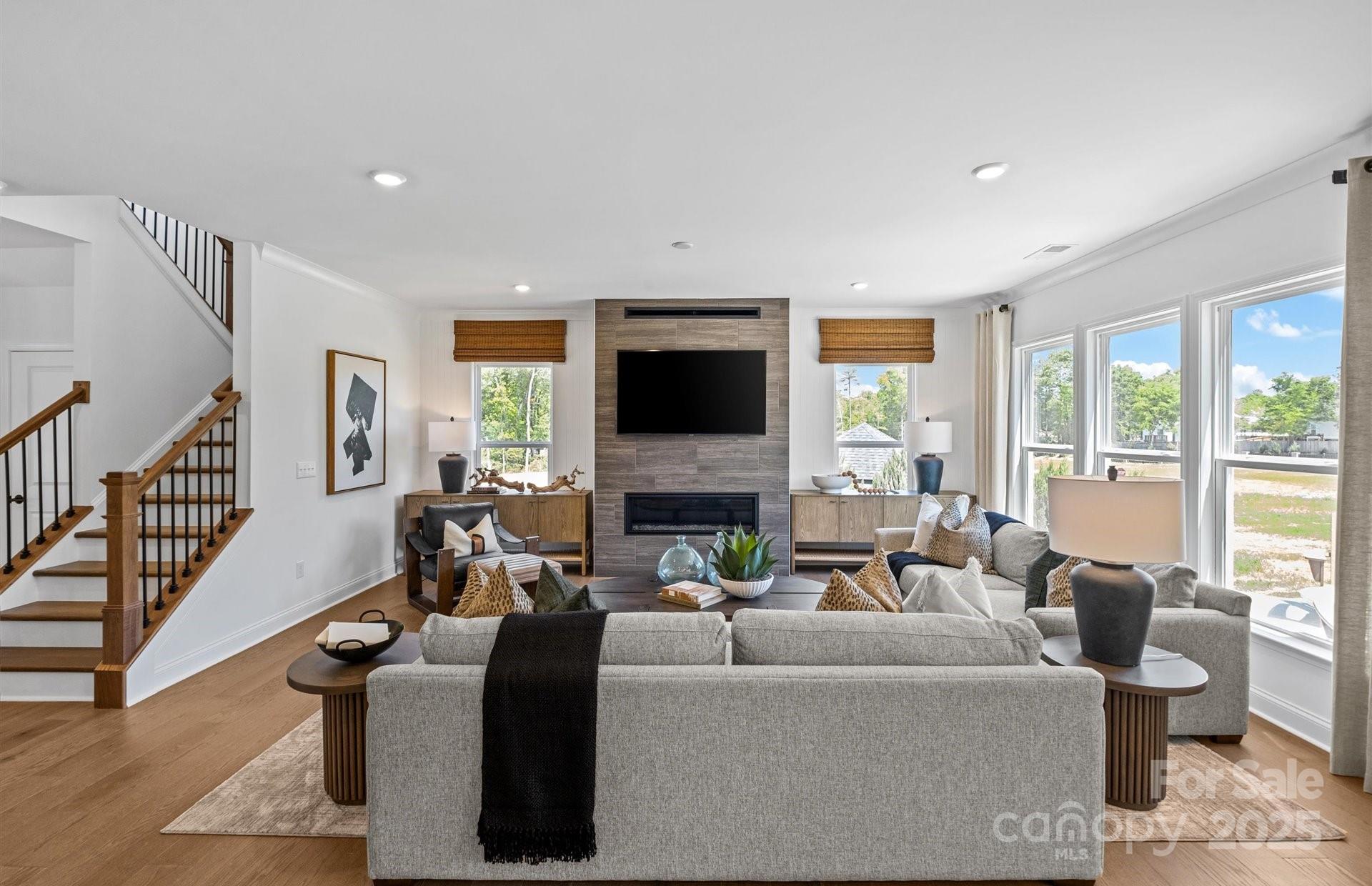 Patterson Pond - Residential