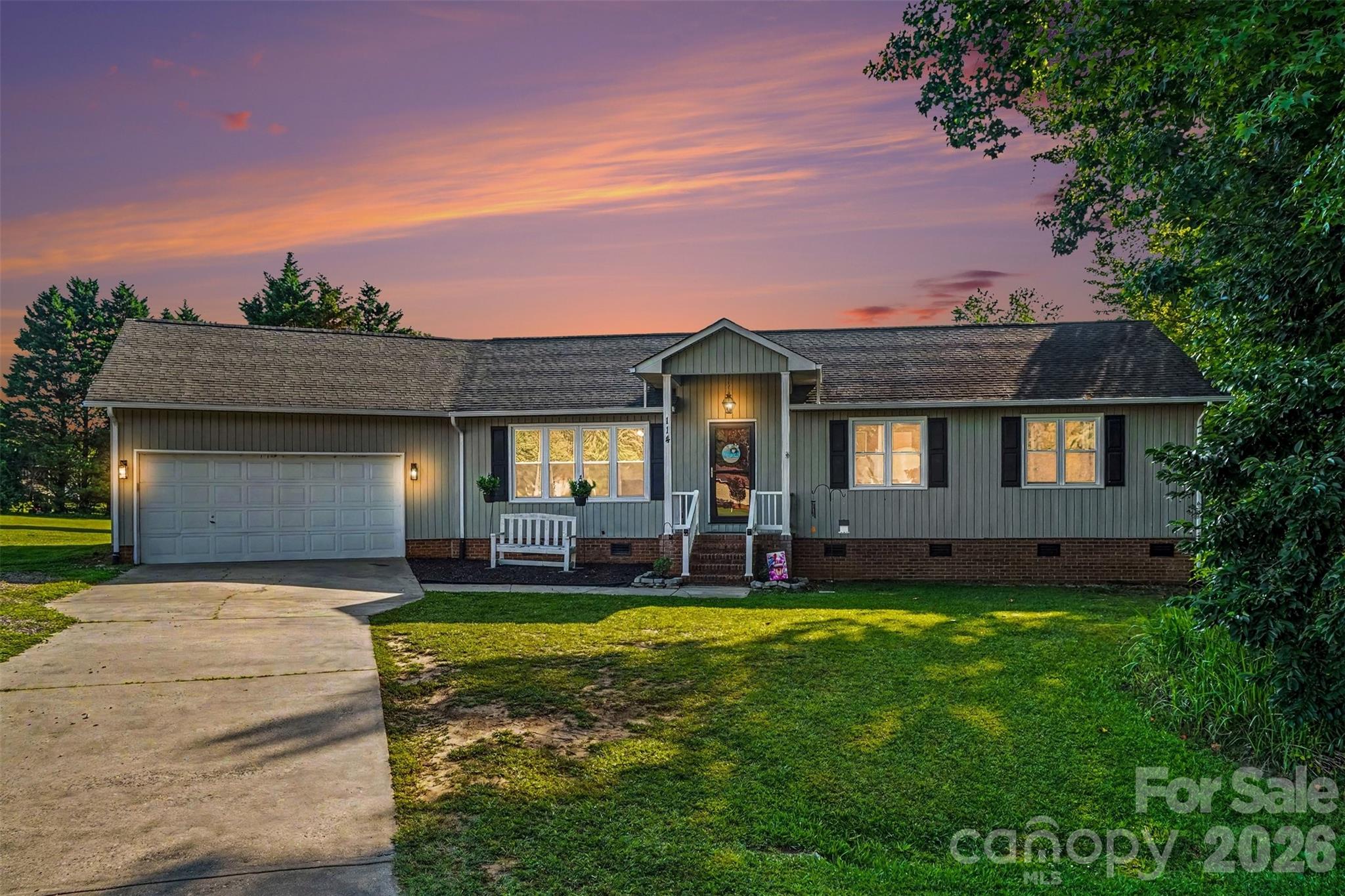 Charming 3 bed 2 bath home just outside the Rockwell town limits. This home sits on a 1.3 acre lot at the back of a cul-de-sac and is waiting for its new owners. Updated flooring, neutral paint newer windows and new HVAC in 2021. This home really is a must see, especially if you are looking for a move in ready home on over an acre of land. Easy to show and easy to love! Come take a look today.