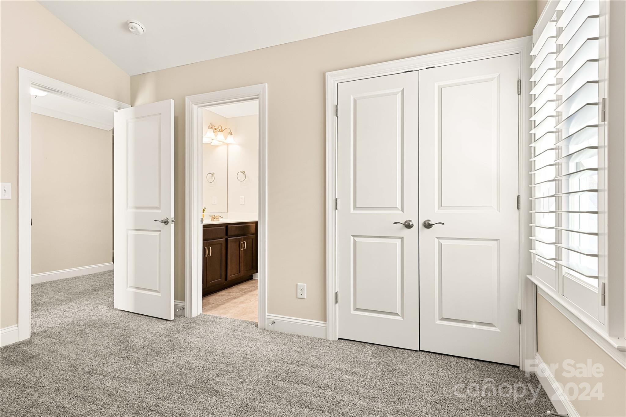 The Retreat At Sunset Ridge - Residential