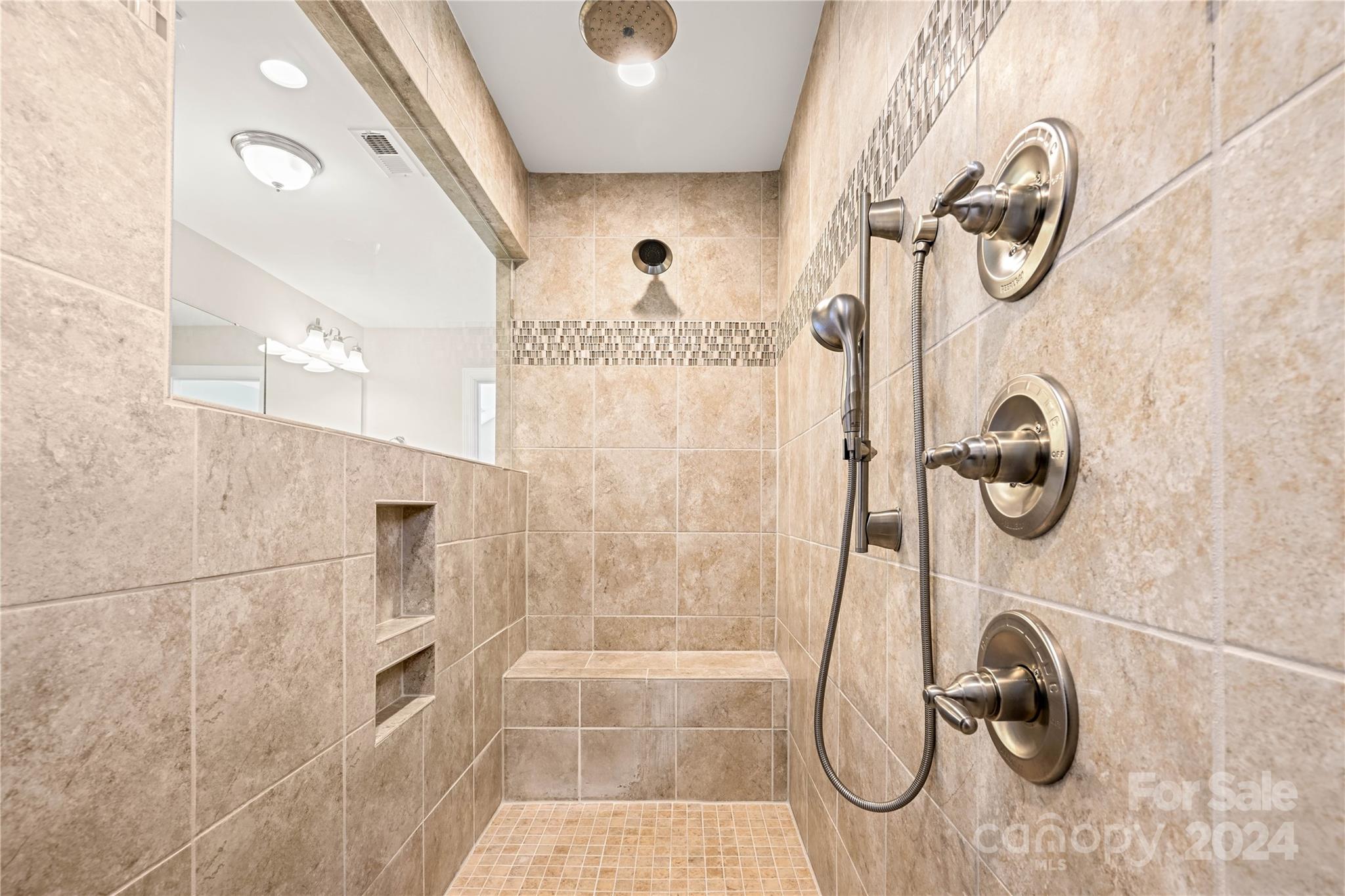 The Retreat At Sunset Ridge - Residential