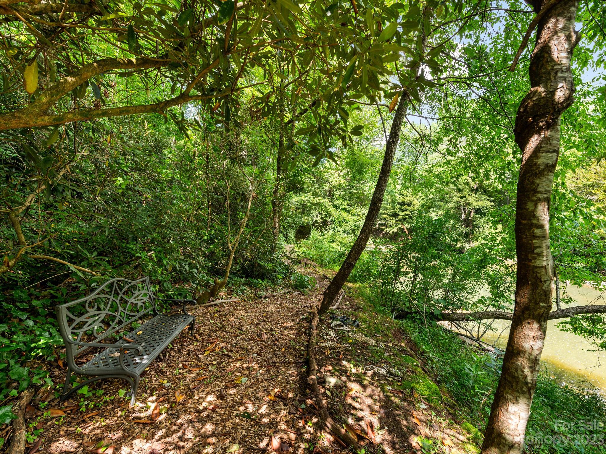 Botany Woods - Land