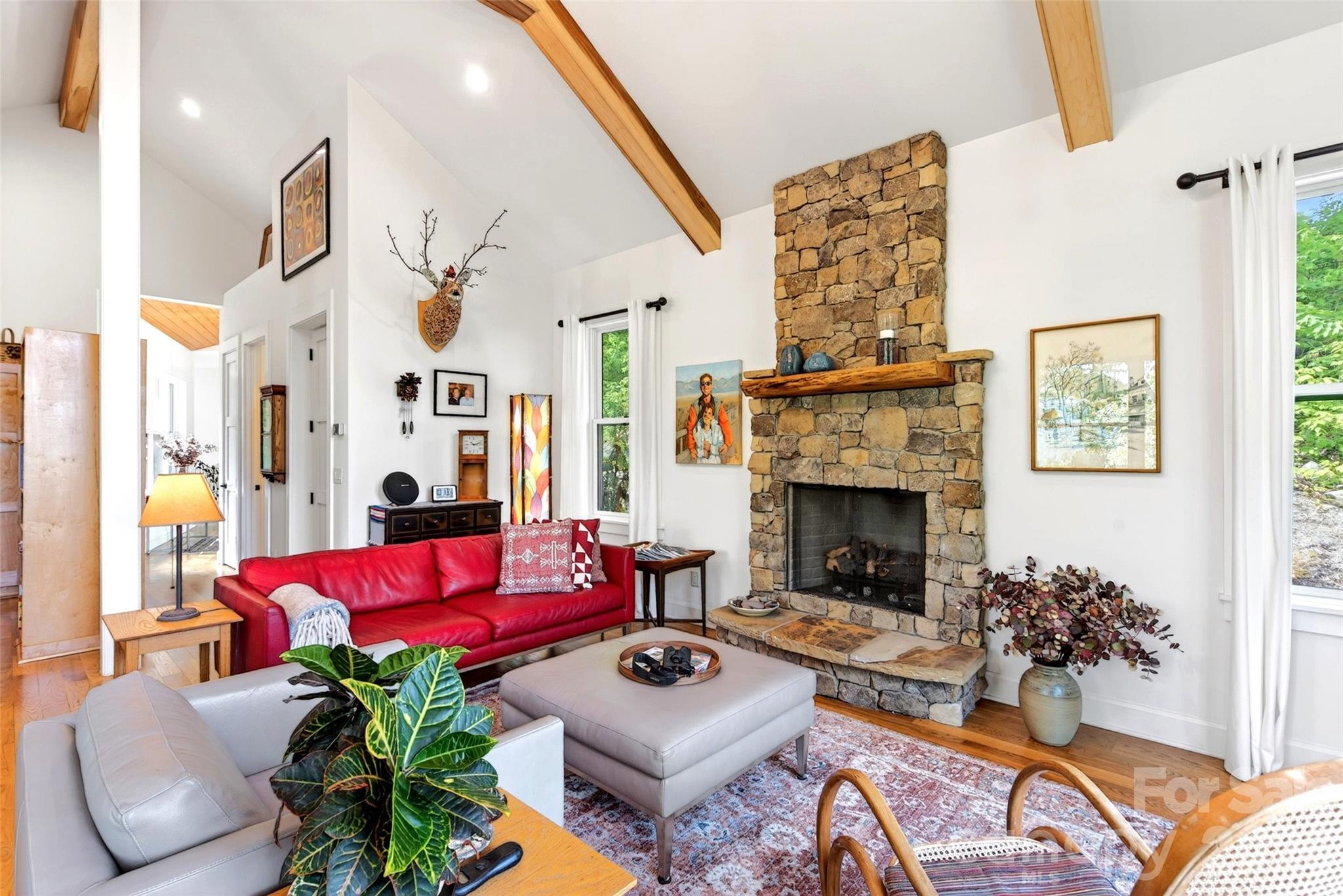 The Settings Of Black Mountain - Residential
