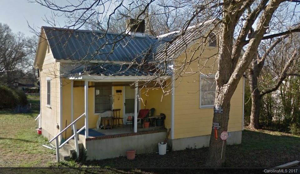 Great investment opportunity! Minutes to Uptown Charlotte!  Lease was month to month, tenants have vacated.  Clean out scheduled for morning of 5/1.  Property is part of trust and sold as is.  Located in Chadwick Mill #2 Vlg subdivision. no utilities/bring a flashlight.  Other properties on this street currently being renovated.