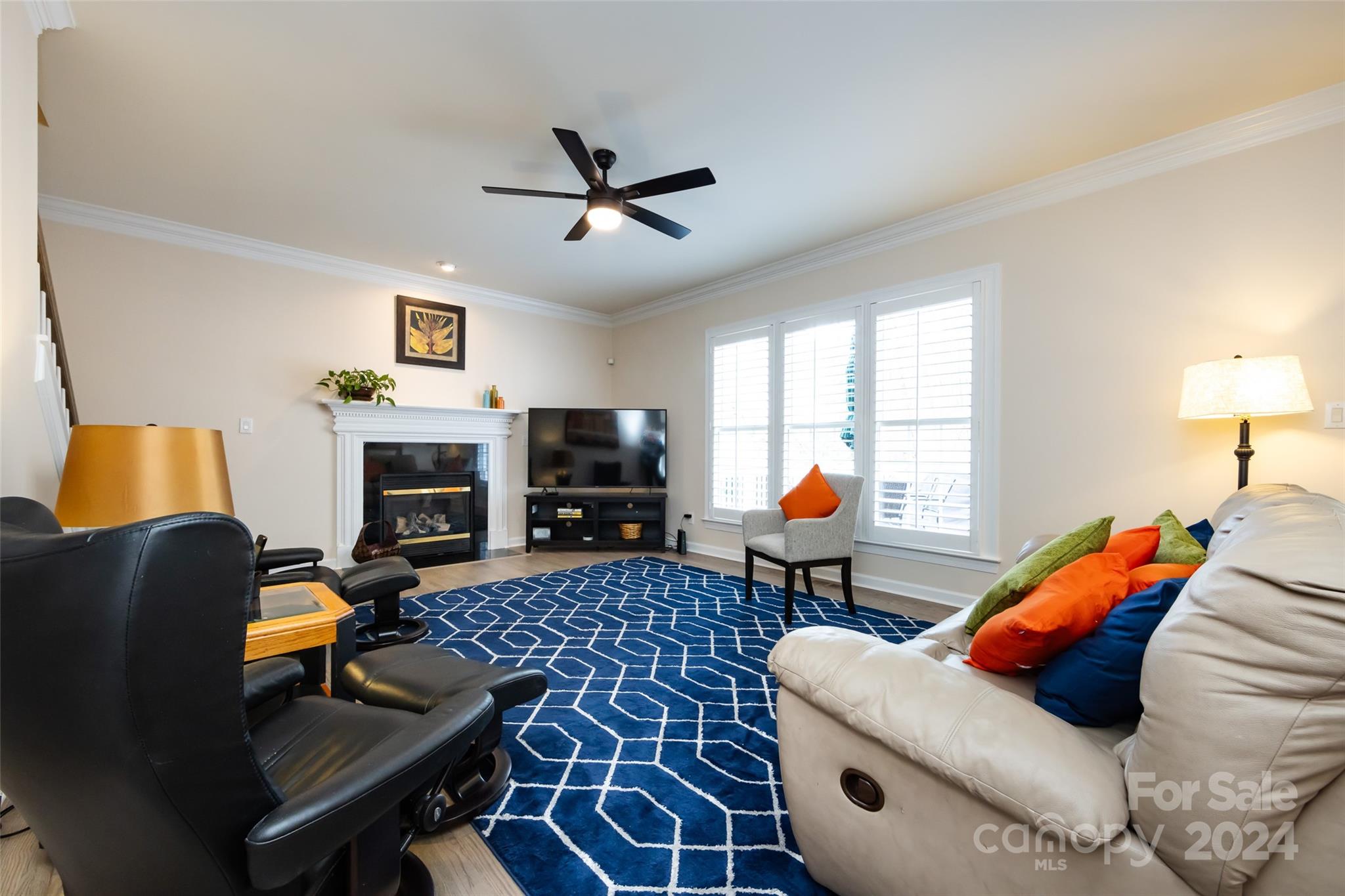 Lake Shore - Residential