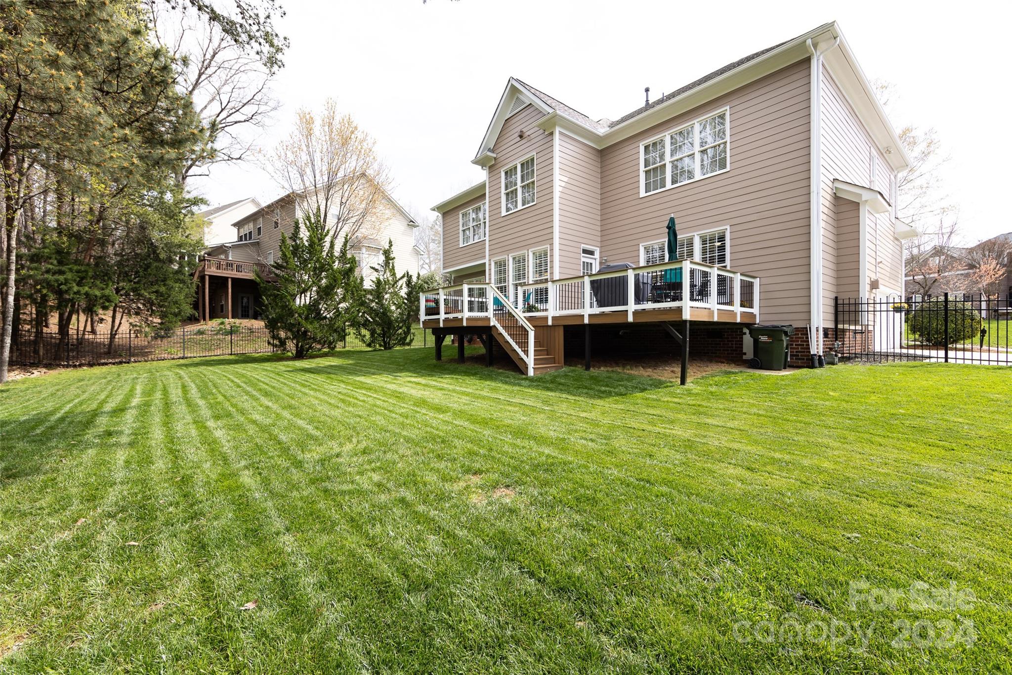 Lake Shore - Residential