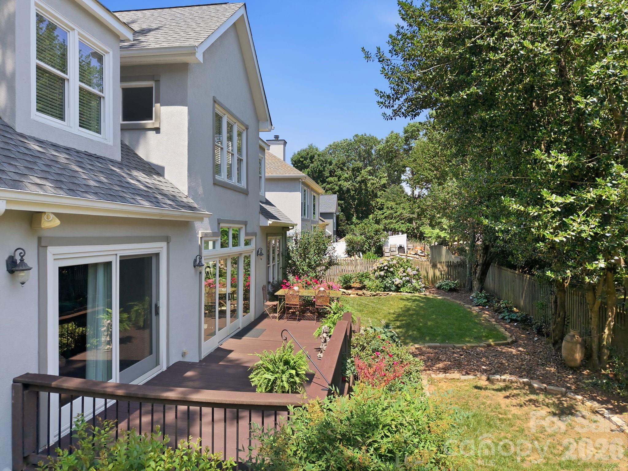 Blue Stone Harbor - Residential