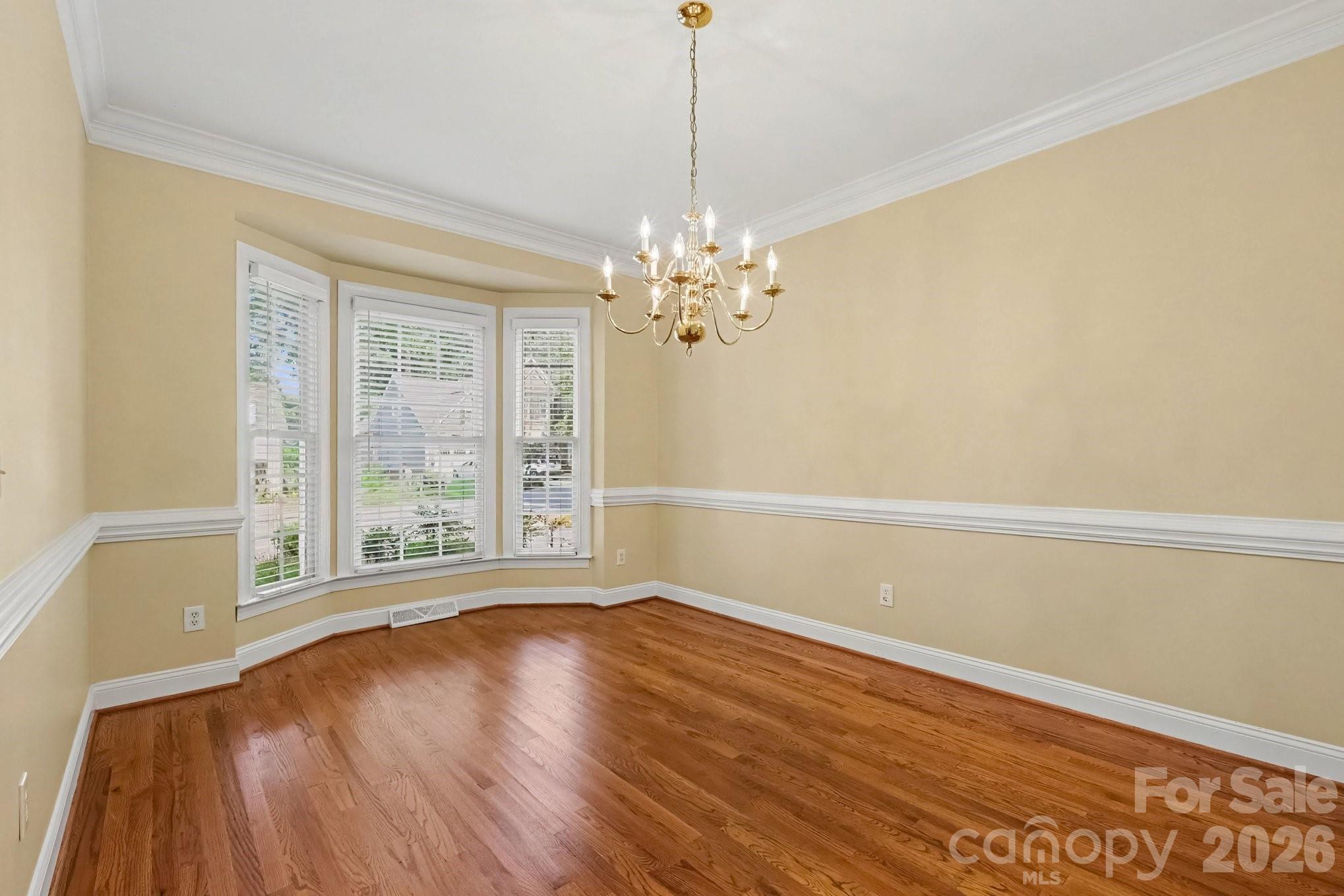 The Oaks On Providence - Residential