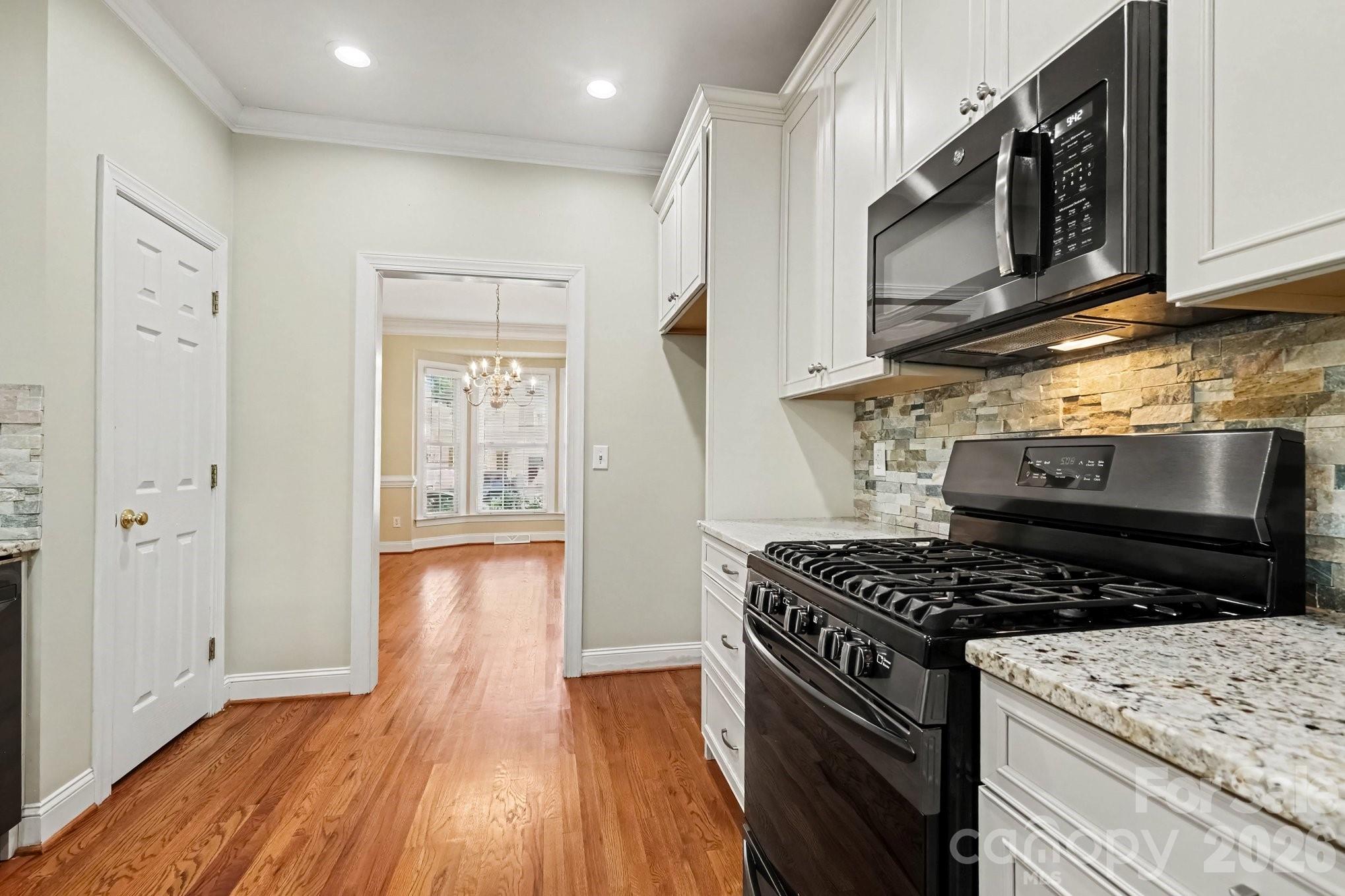 The Oaks On Providence - Residential