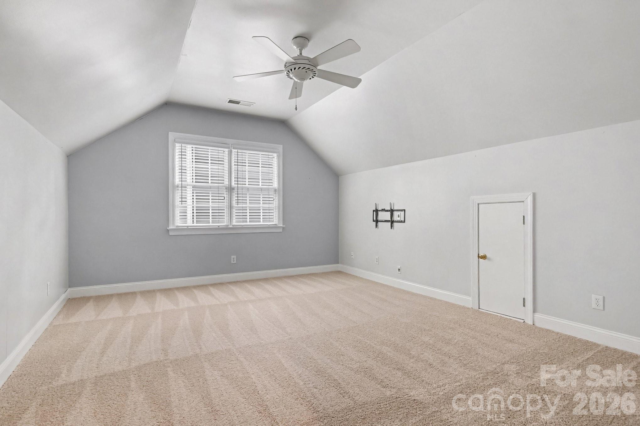 The Oaks On Providence - Residential
