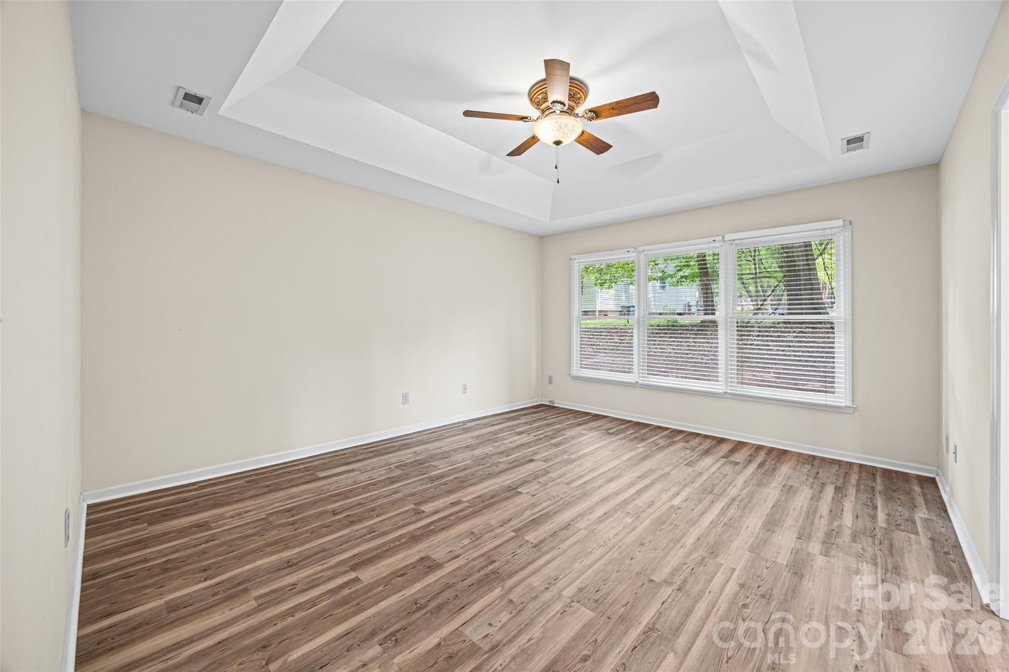 Tega Cay - Residential