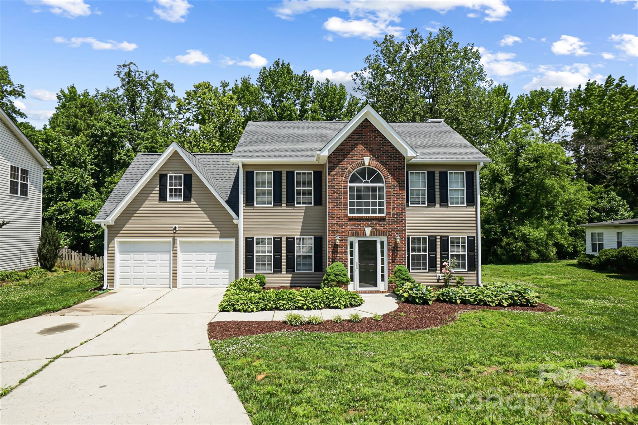 Charming 3-bedroom, 2.5-bath home with a spacious bonus room that can be used as a 4th bedroom, home office, or recreation space. Conveniently located in a desirable neighborhood close to shopping, dining, and major highways, this home offers easy access to everyday amenities and commuting routes. The private wooded backyard provides a peaceful setting for relaxation, outdoor entertaining, and enjoying nature in your own backyard.