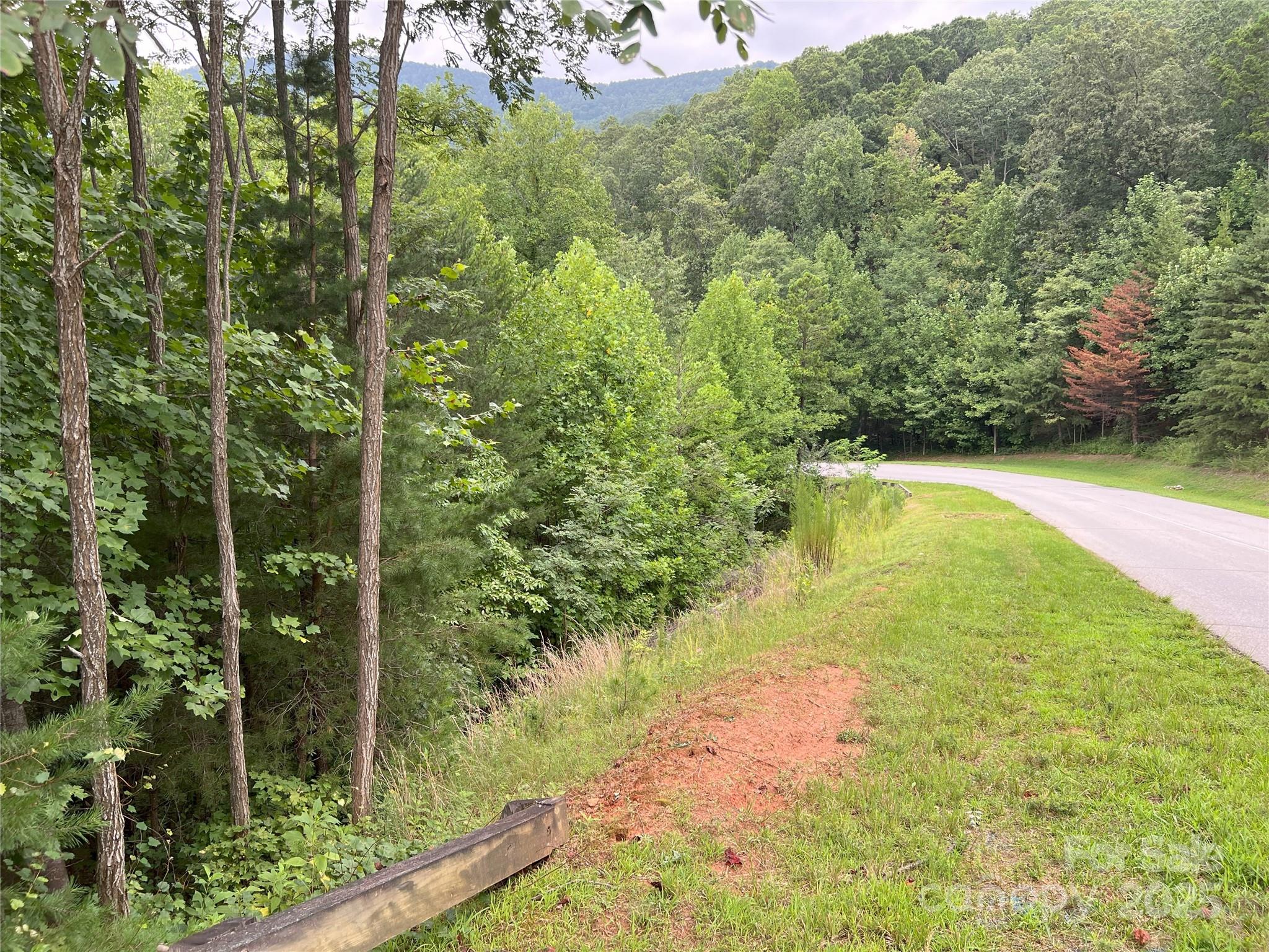 Brights Creek - Land