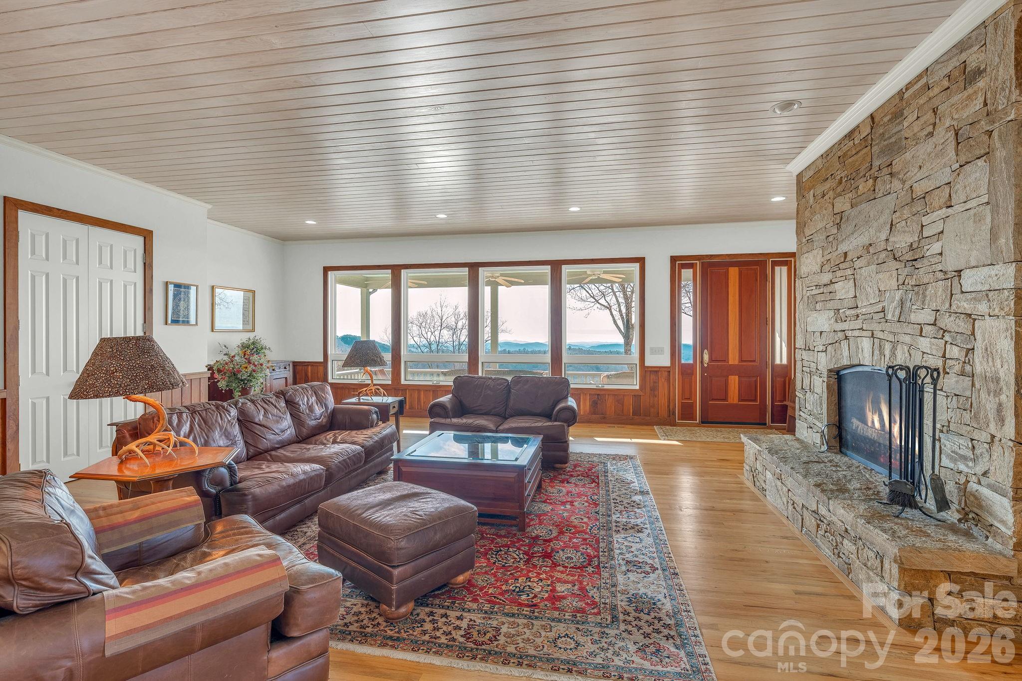 Thunder Ridge - Residential