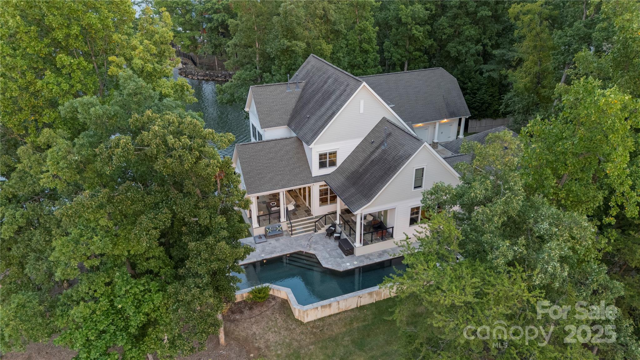 Pointe Regatta - Residential