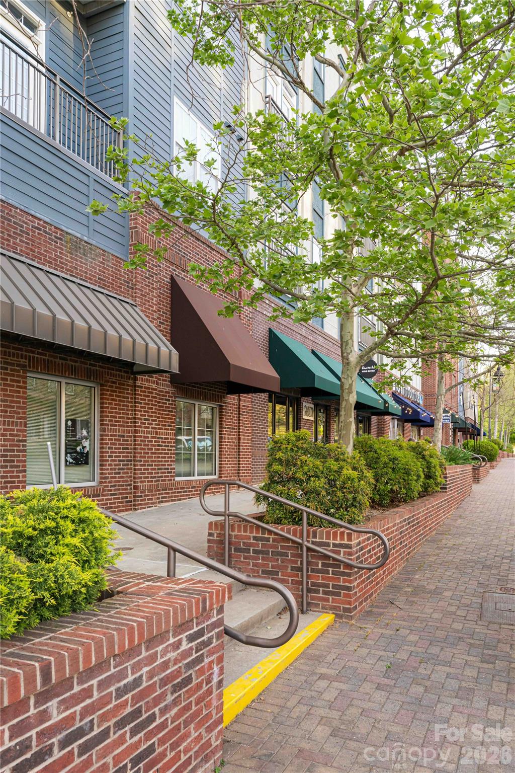 Reynolds Mountain Villas - Residential
