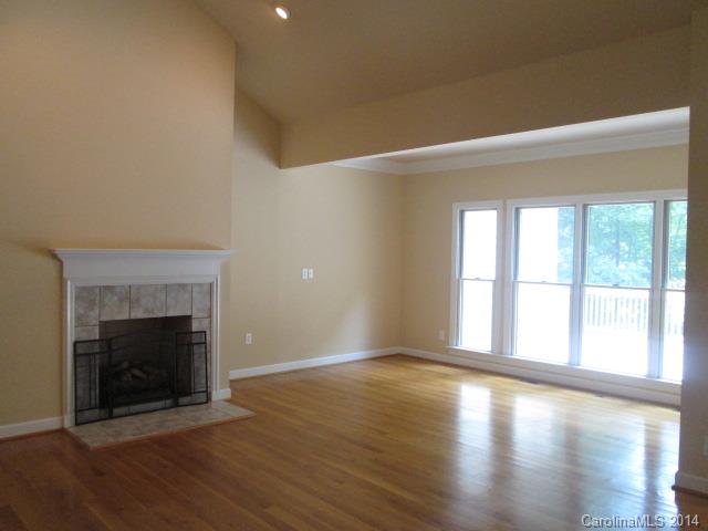 River Hills - Residential Lease