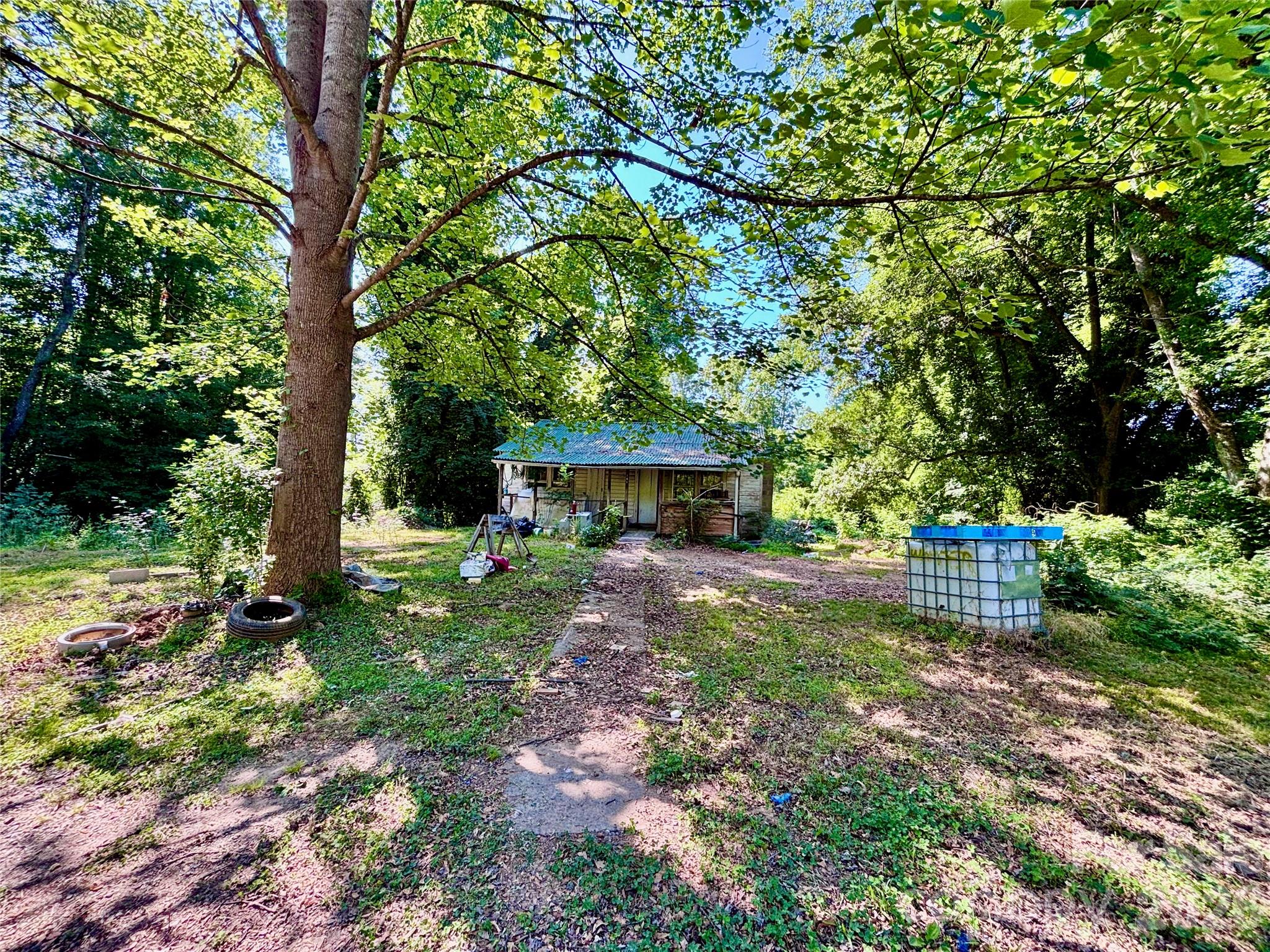 Opportunity awaits on this unrestricted 3-acre property in Rutherfordton within walking distance to the Purple Martin Greenway Trail! 
With no known restrictions, this property offers endless potential for a new home, manufactured home, recreational use, or investment project. Enjoy the flexibility of owning 3 acres in a peaceful setting while creating your vision from the ground up.