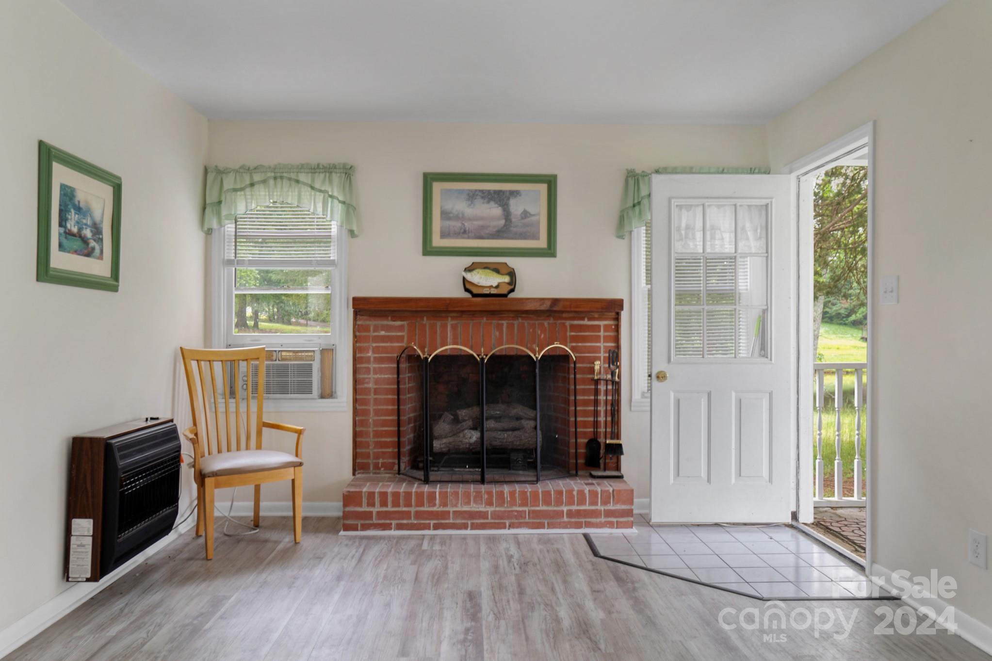 Eastview Oaks - Residential