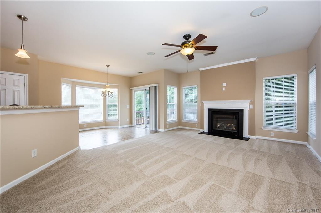 Autumn Cove at Lake Wylie - Residential